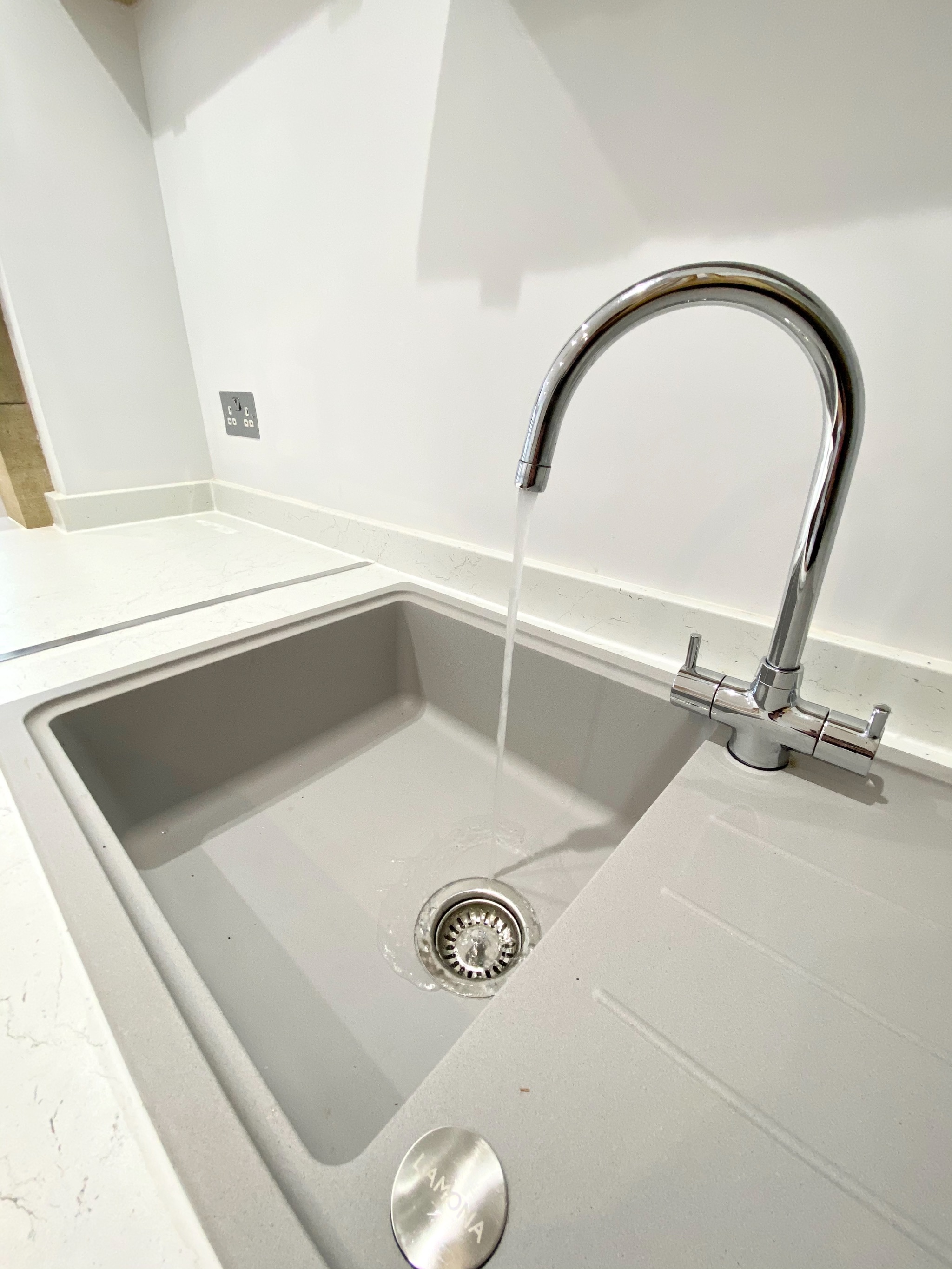 1 bedroom cottage house To Let in Hebden Bridge - Photograph 6.