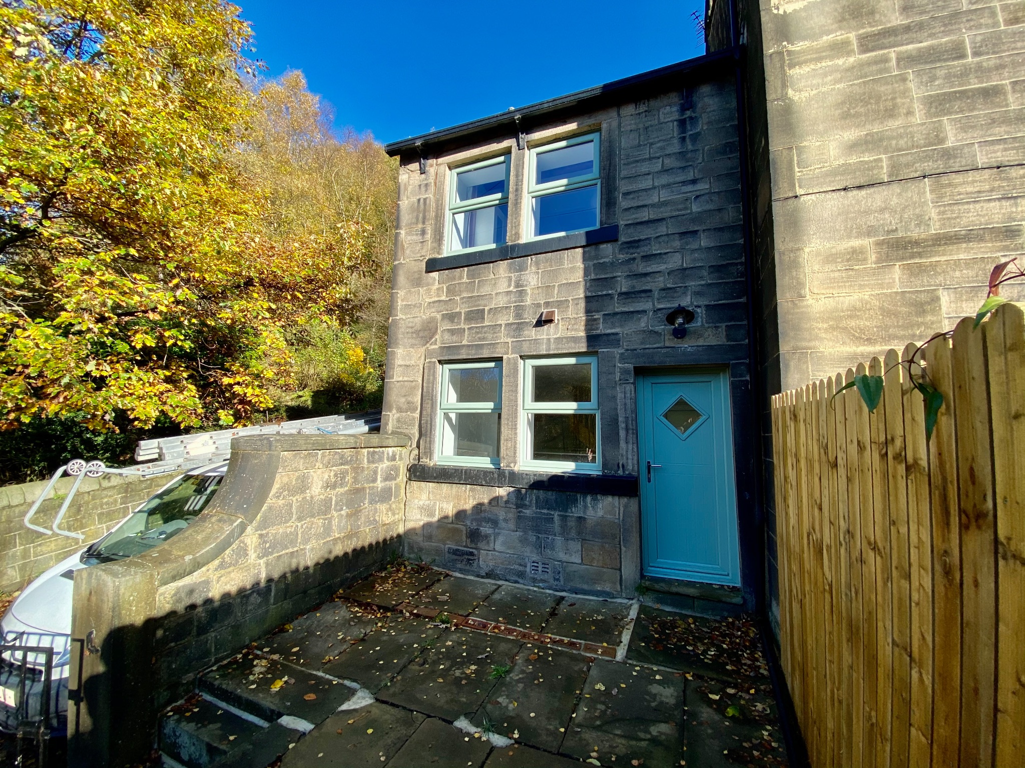 1 bedroom cottage house To Let in Hebden Bridge - Photograph 1.