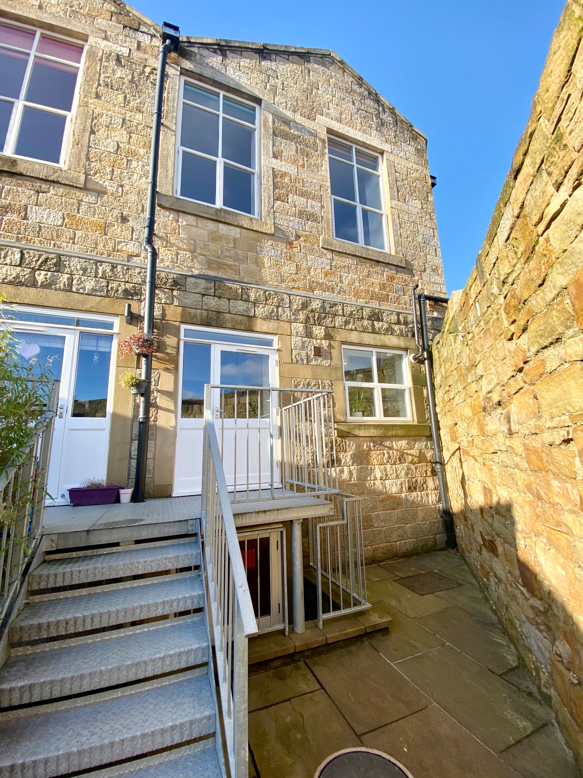 1 bedroom apartment flat/apartment To Let in Walsden - Photograph 1