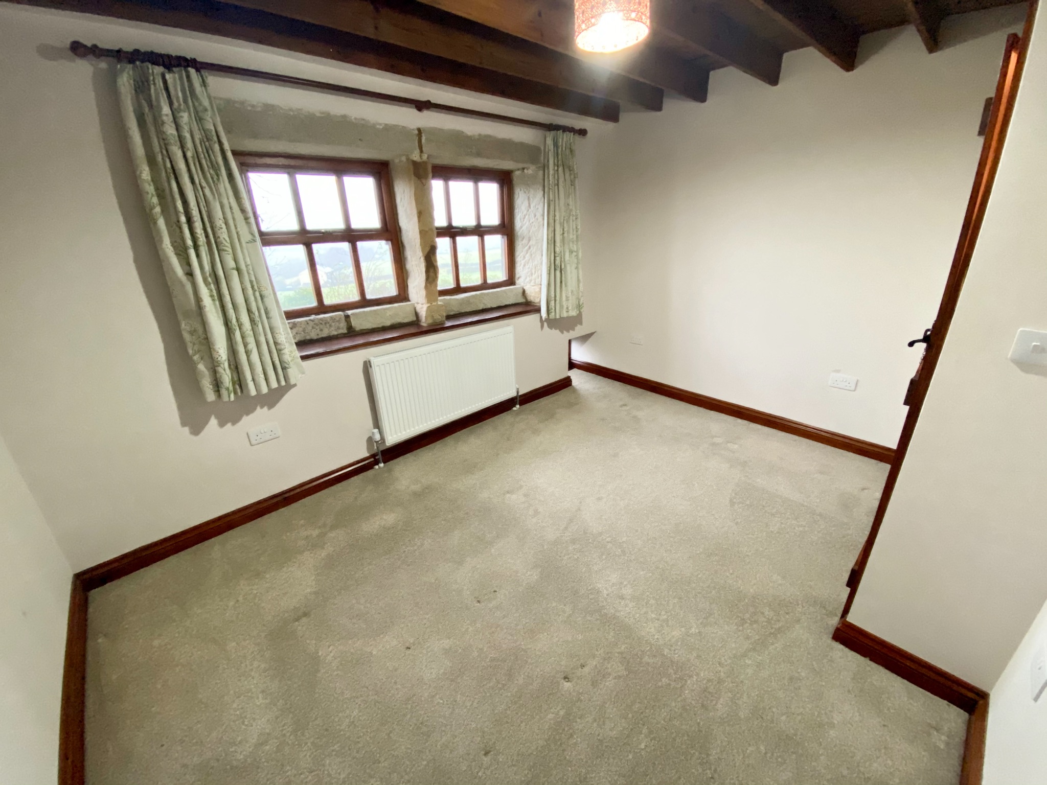 2 bedroom cottage house Let Agreed in Todmorden - Photograph 27
