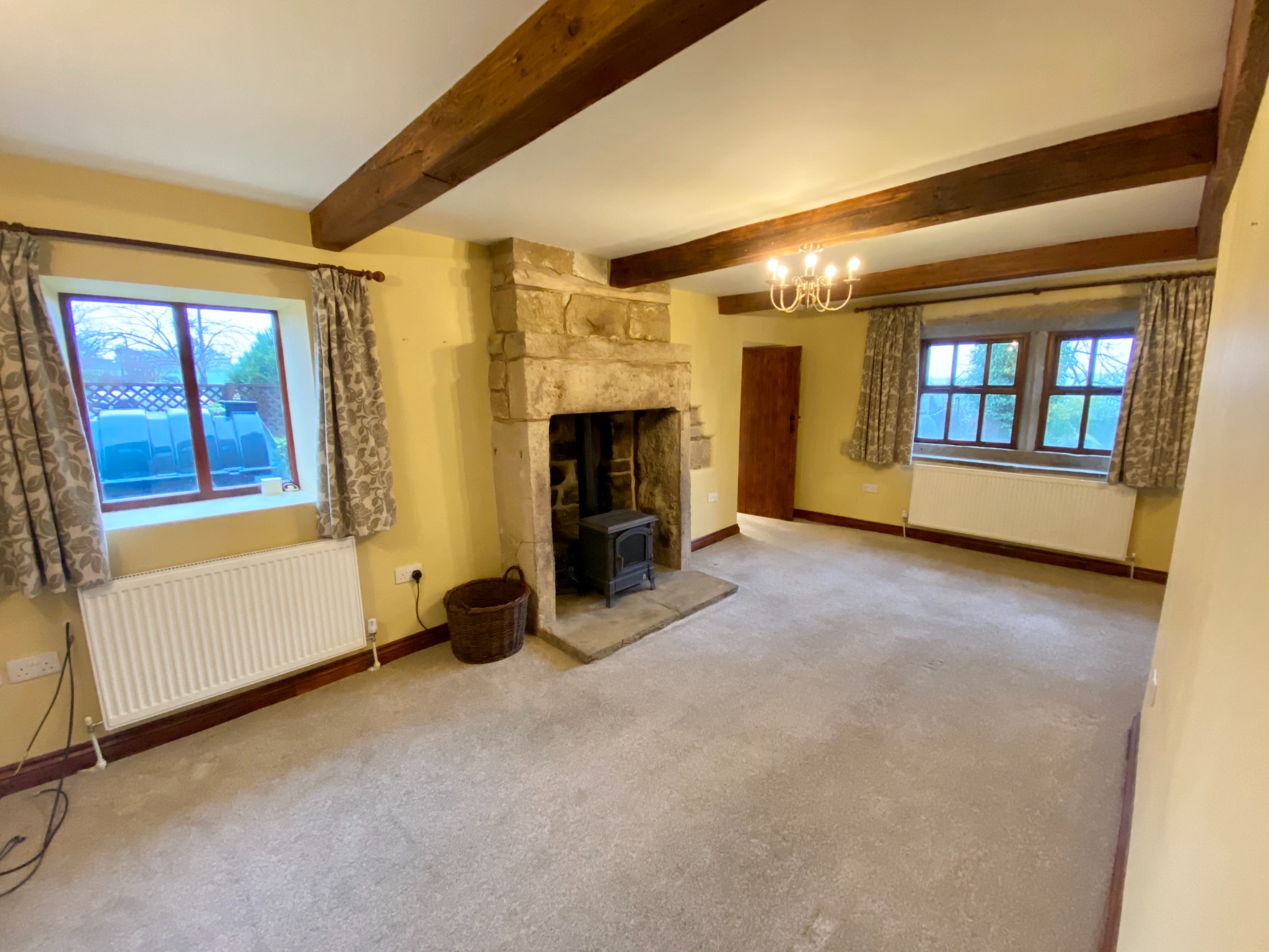 2 bedroom cottage house Let Agreed in Todmorden - Photograph 2