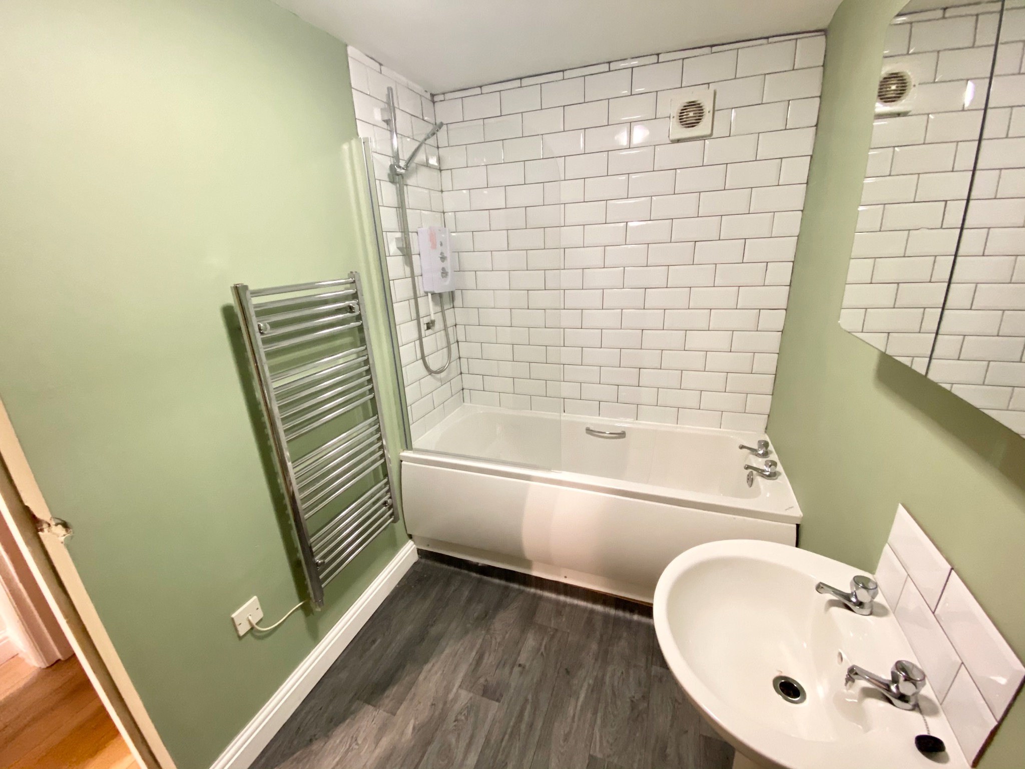 2 bedroom ground floor flat/apartment Let Agreed in Mytholmroyd - Photograph 5