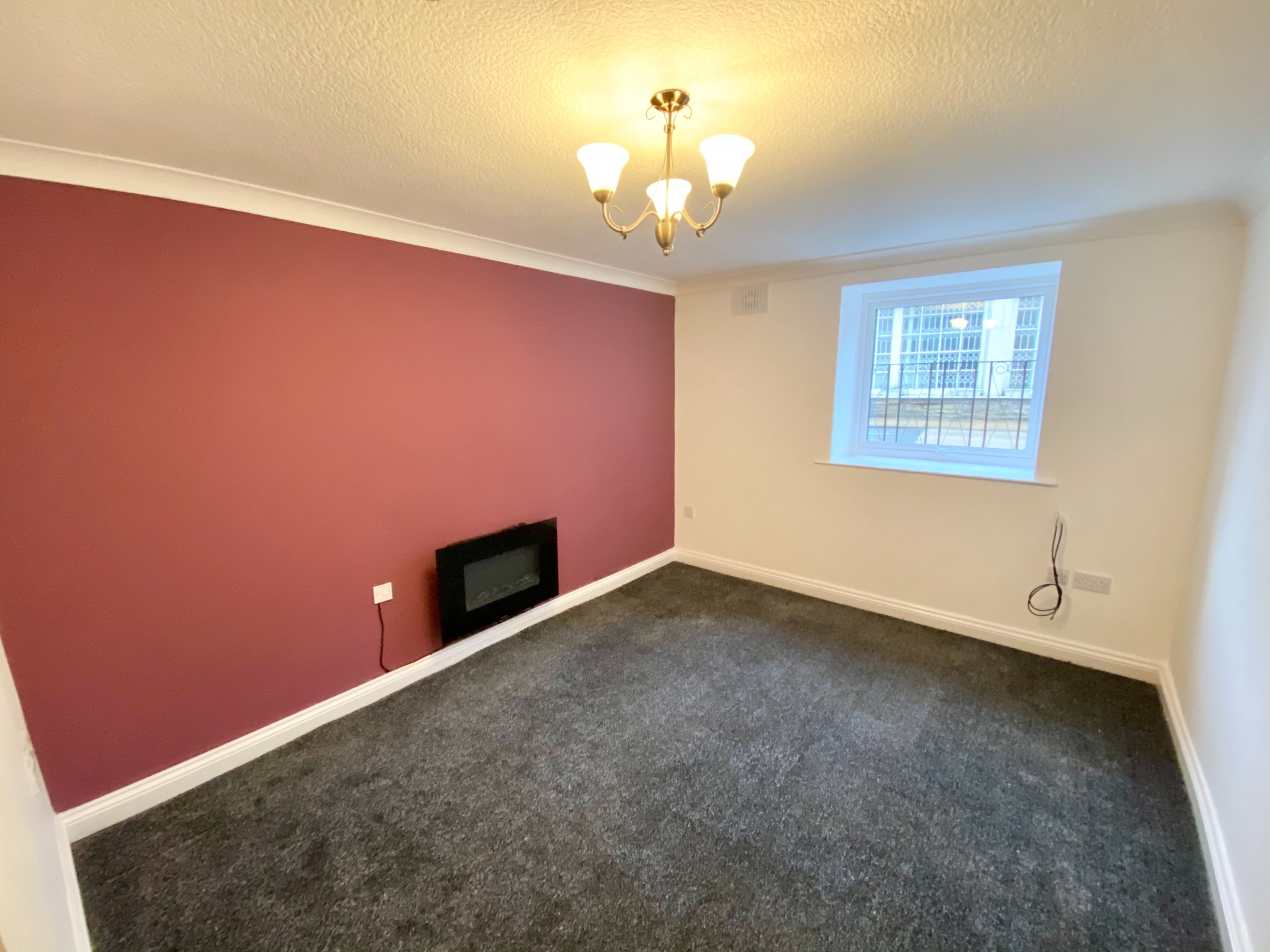 2 bedroom ground floor flat/apartment Let Agreed in Mytholmroyd - Photograph 2