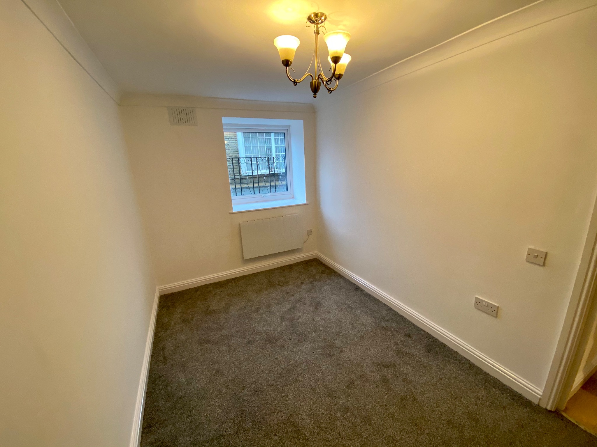 2 bedroom ground floor flat/apartment Let Agreed in Mytholmroyd - Photograph 8