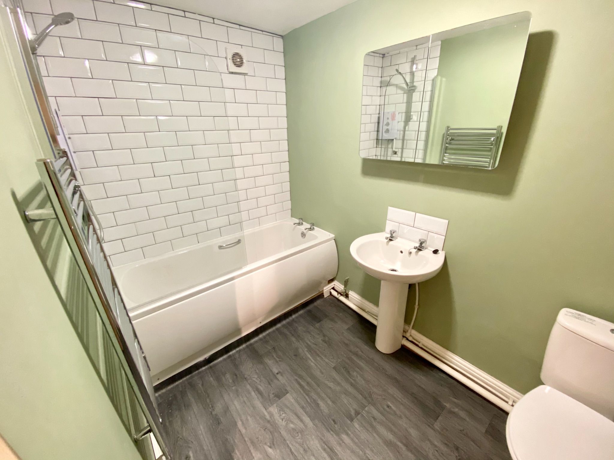 2 bedroom ground floor flat/apartment Let Agreed in Mytholmroyd - Photograph 6