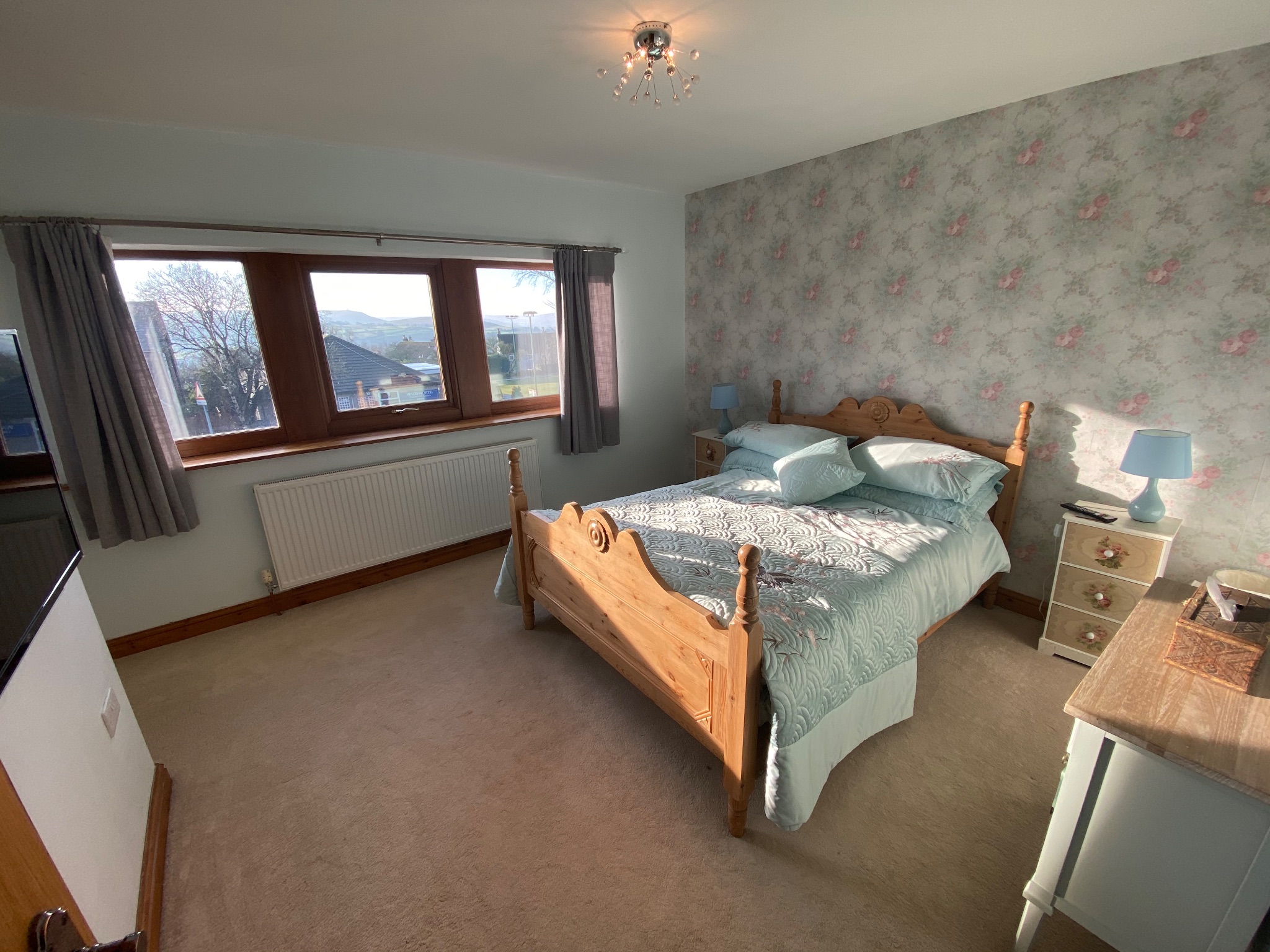 2 bedroom semi-detached house Let Agreed in Hebden Bridge - Photograph 8