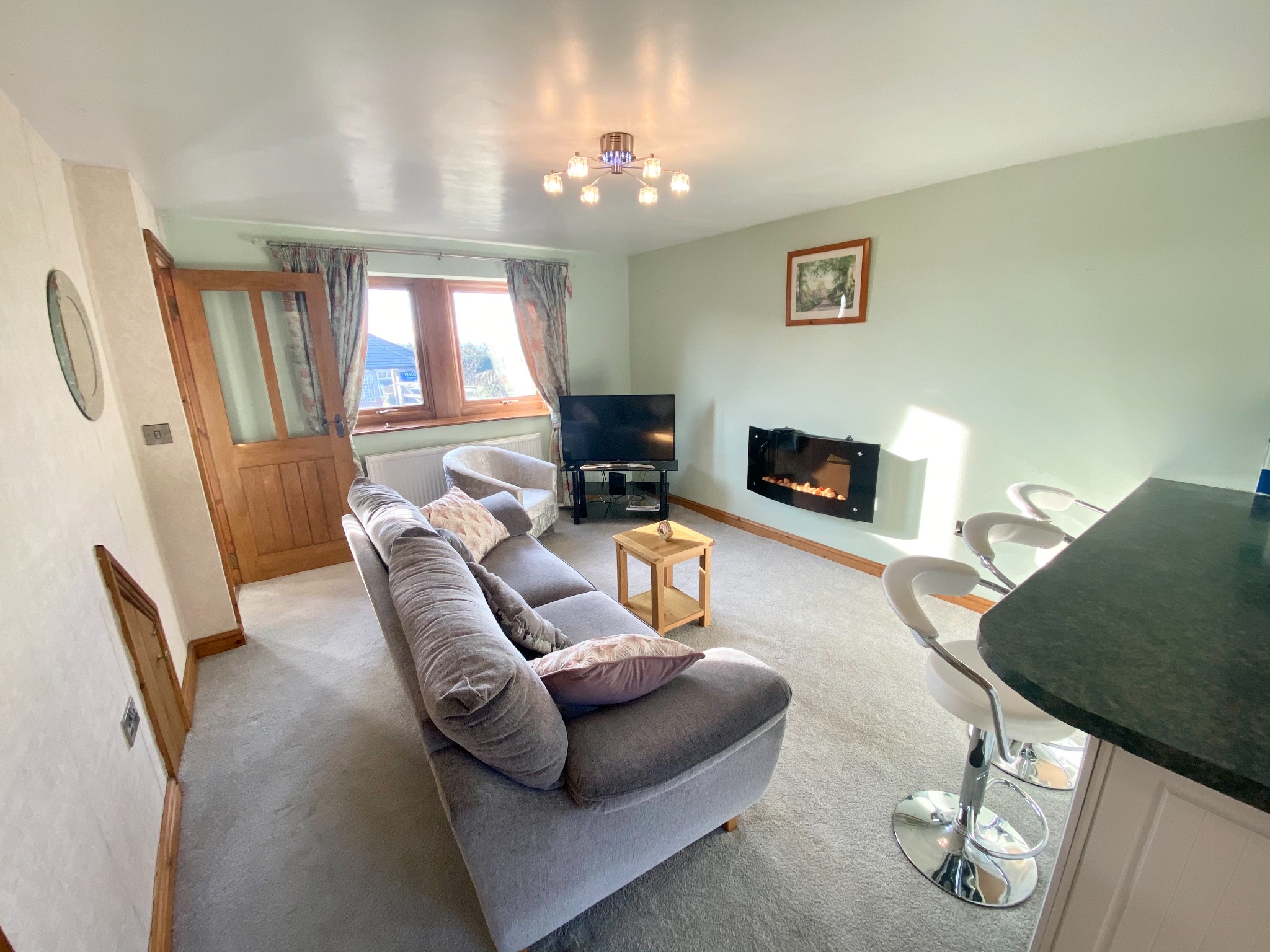 2 bedroom semi-detached house Let Agreed in Hebden Bridge - Photograph 3