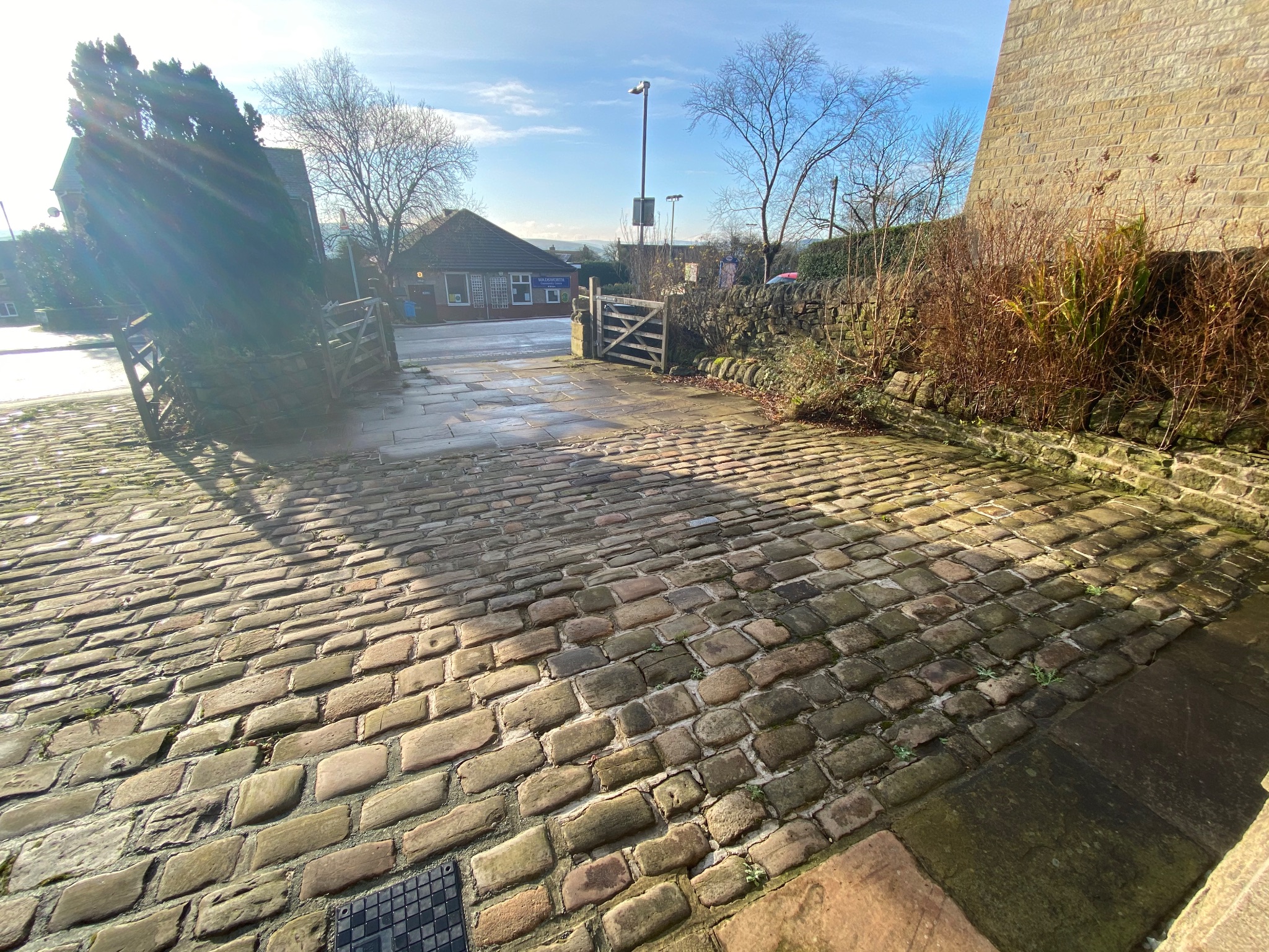2 bedroom semi-detached house Let Agreed in Hebden Bridge - Driveway to front