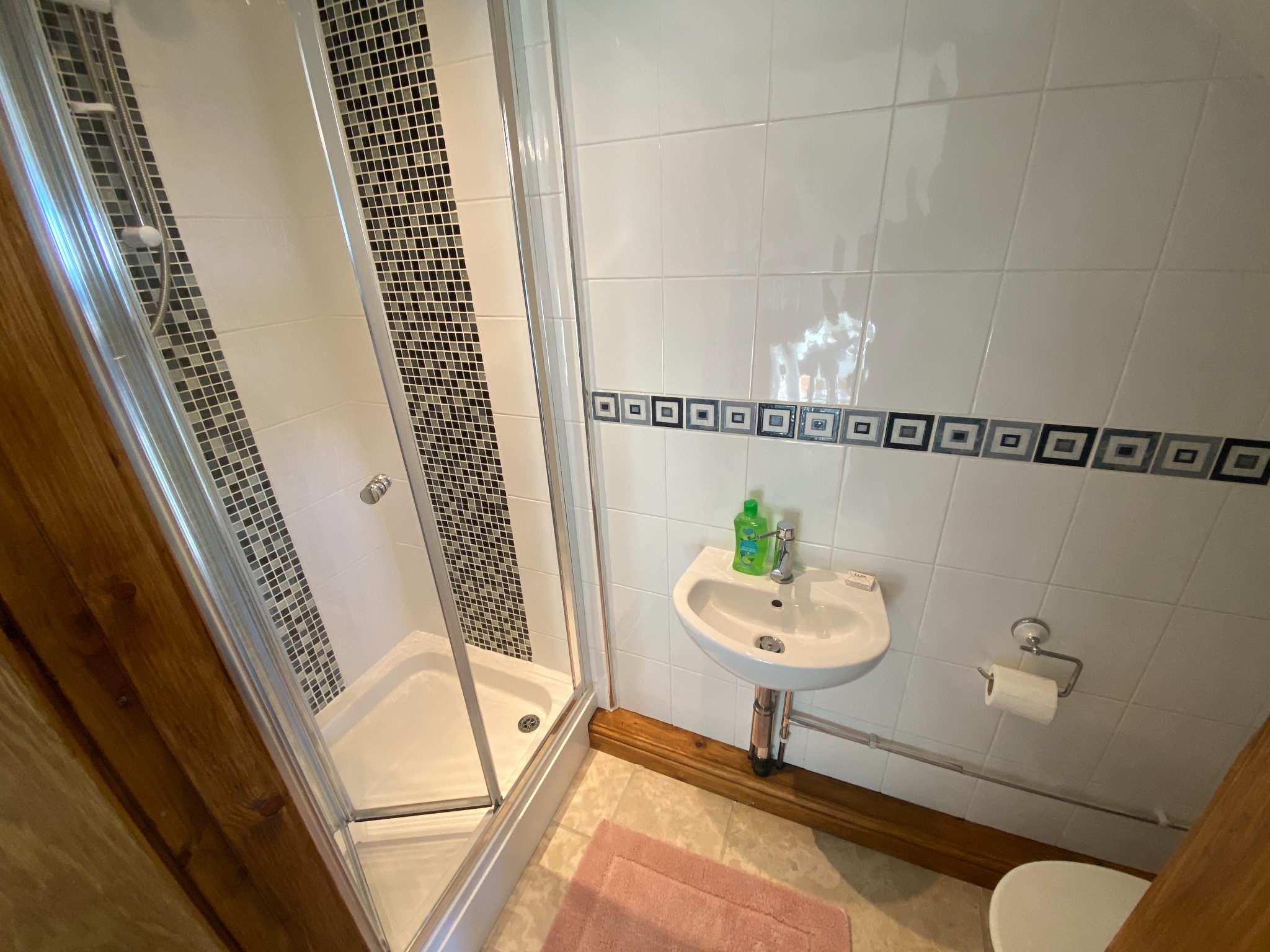 2 bedroom semi-detached house Let Agreed in Hebden Bridge - Downstairs shower room