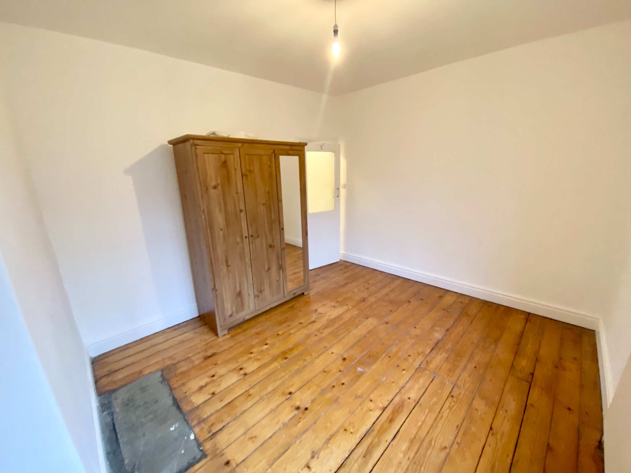 1 bedroom mid terraced house Let Agreed in Hebden Bridge - Photograph 10