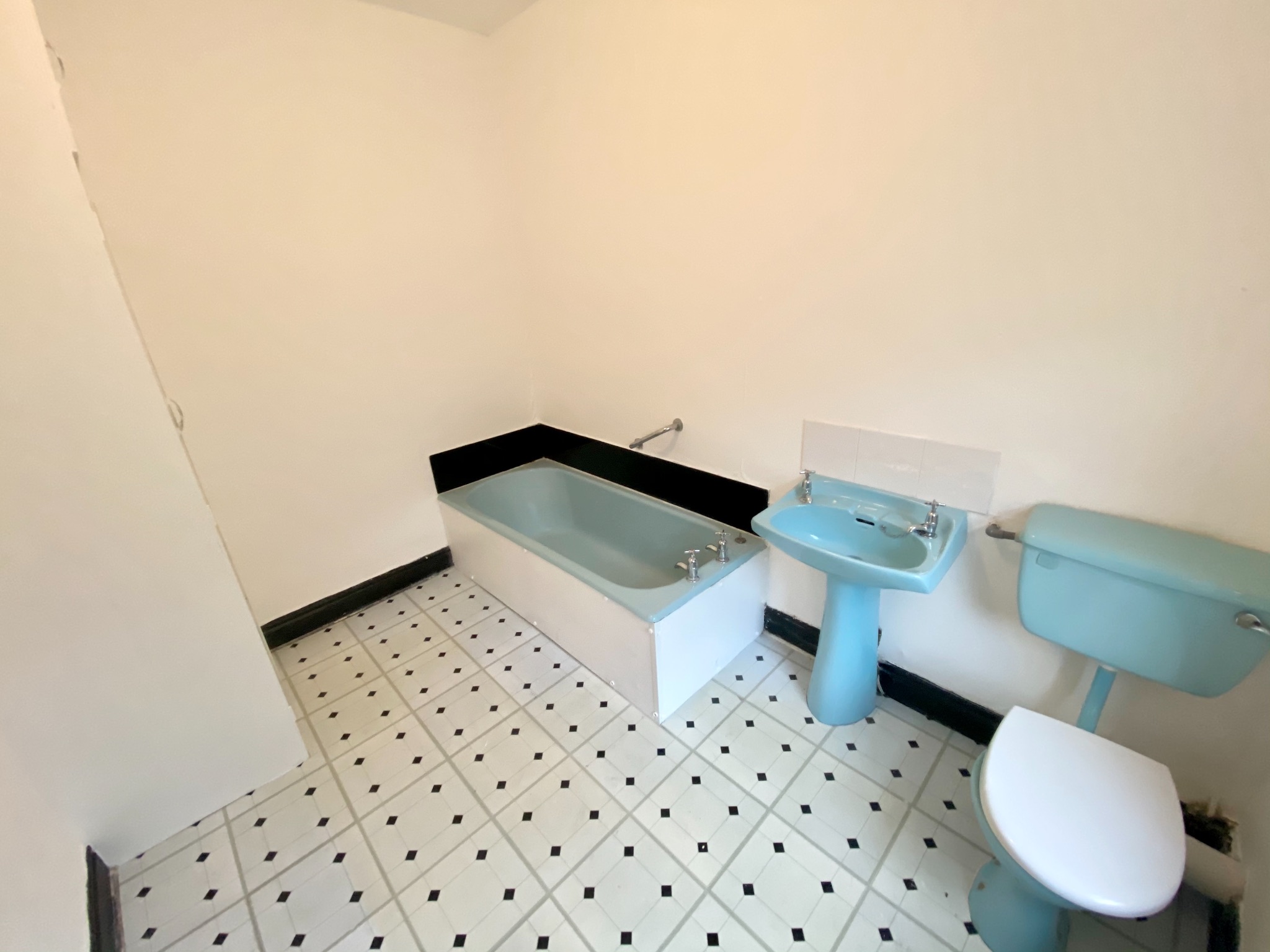 1 bedroom mid terraced house Let Agreed in Hebden Bridge - Photograph 9