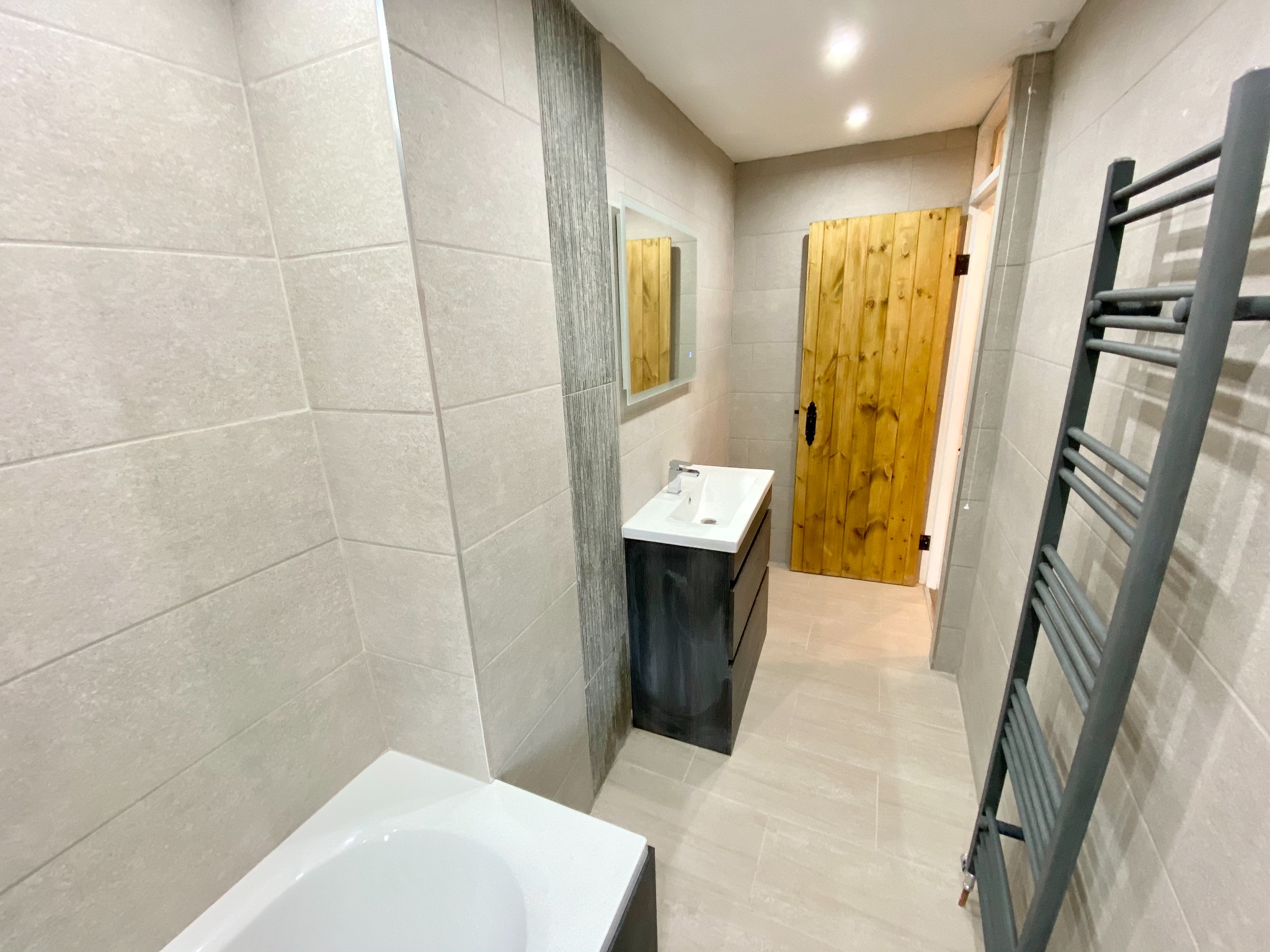 3 bedroom mid terraced house Let Agreed in Todmorden - Photograph 9