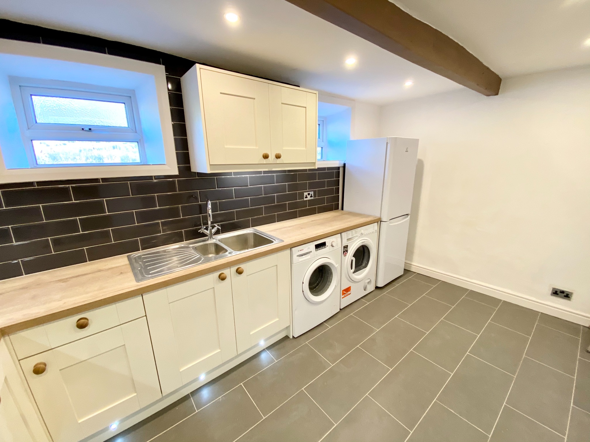 3 bedroom mid terraced house Let Agreed in Todmorden - Photograph 7