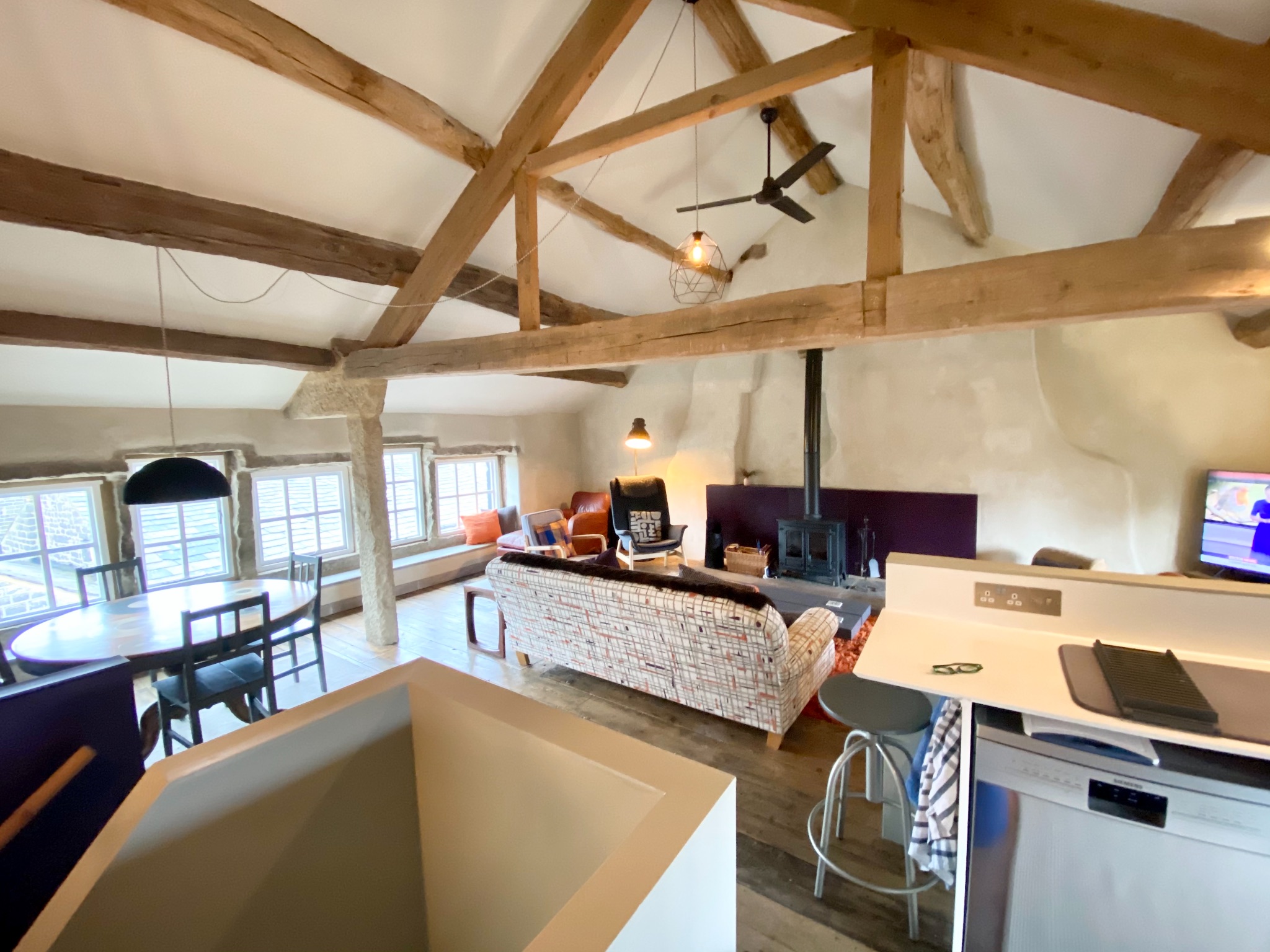 3 bedroom cottage house To Let in Hebden Bridge - Photograph 9.