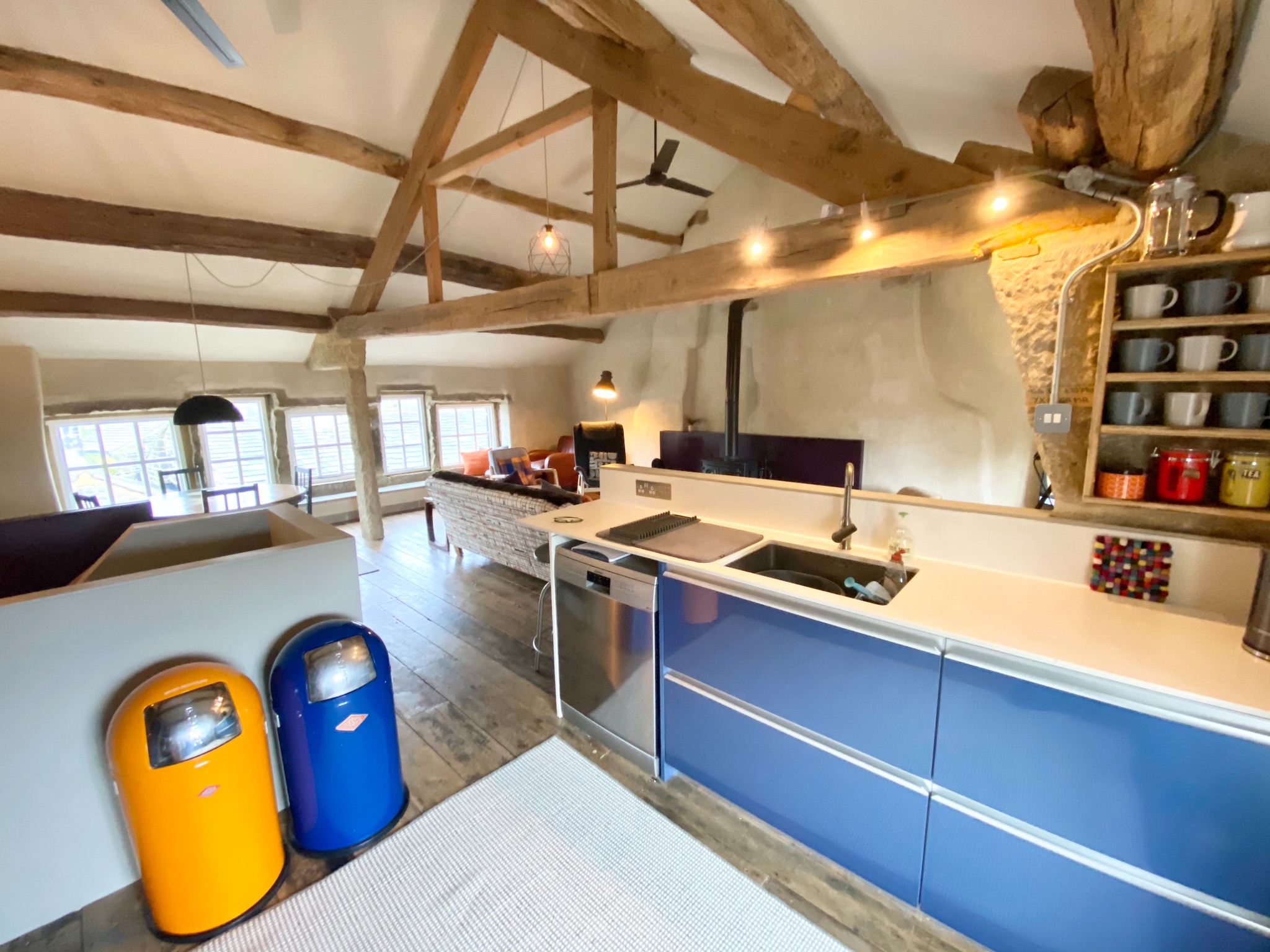 3 bedroom cottage house To Let in Hebden Bridge - Photograph 8.