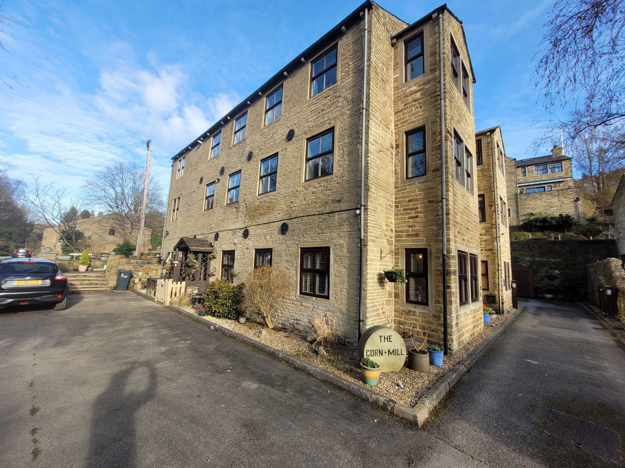 2 bedroom apartment flat/apartment SSTC in Hebden Bridge - Photograph 1