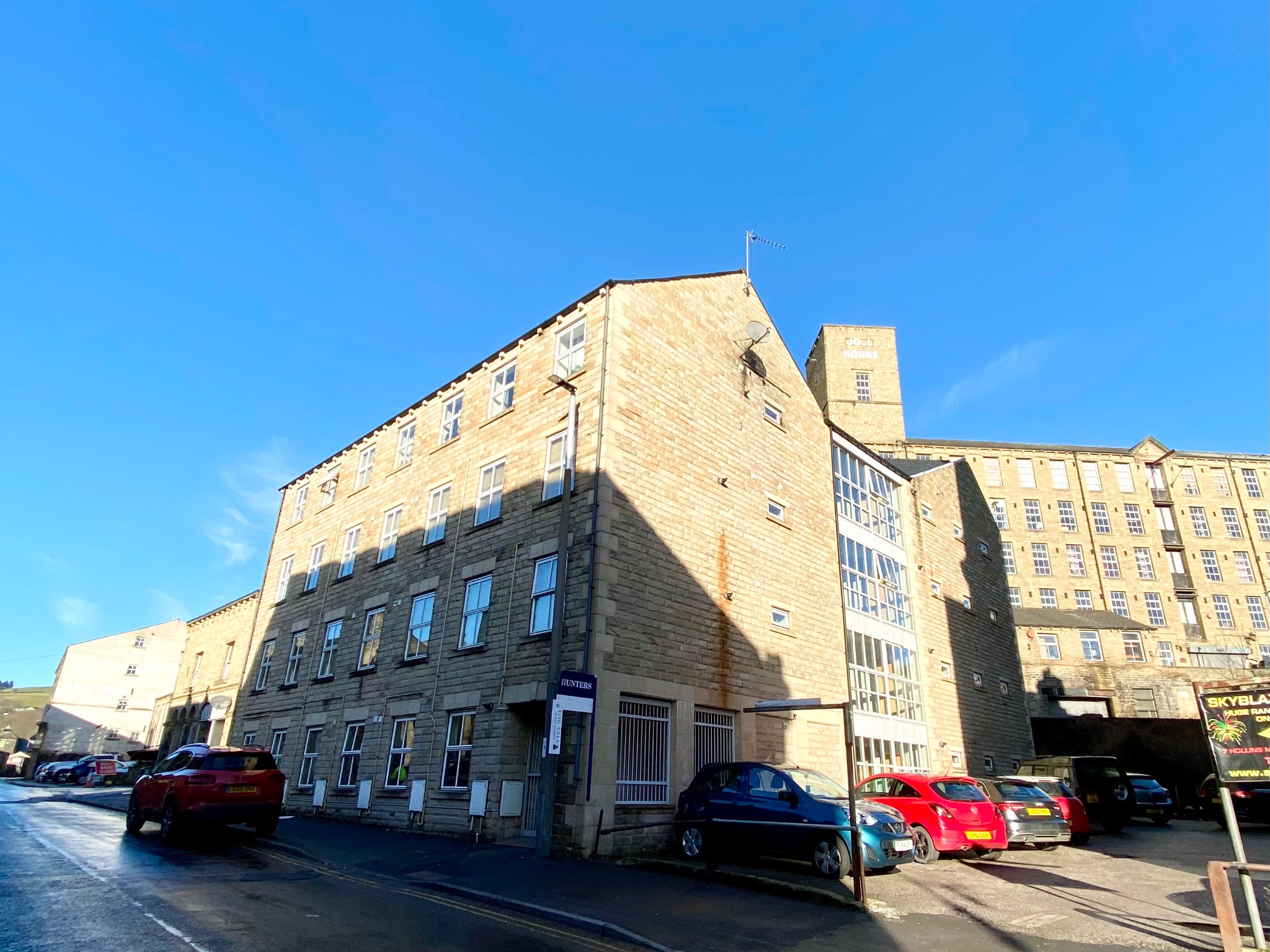 1 bedroom apartment flat/apartment To Let in Sowerby Bridge - Photograph 1