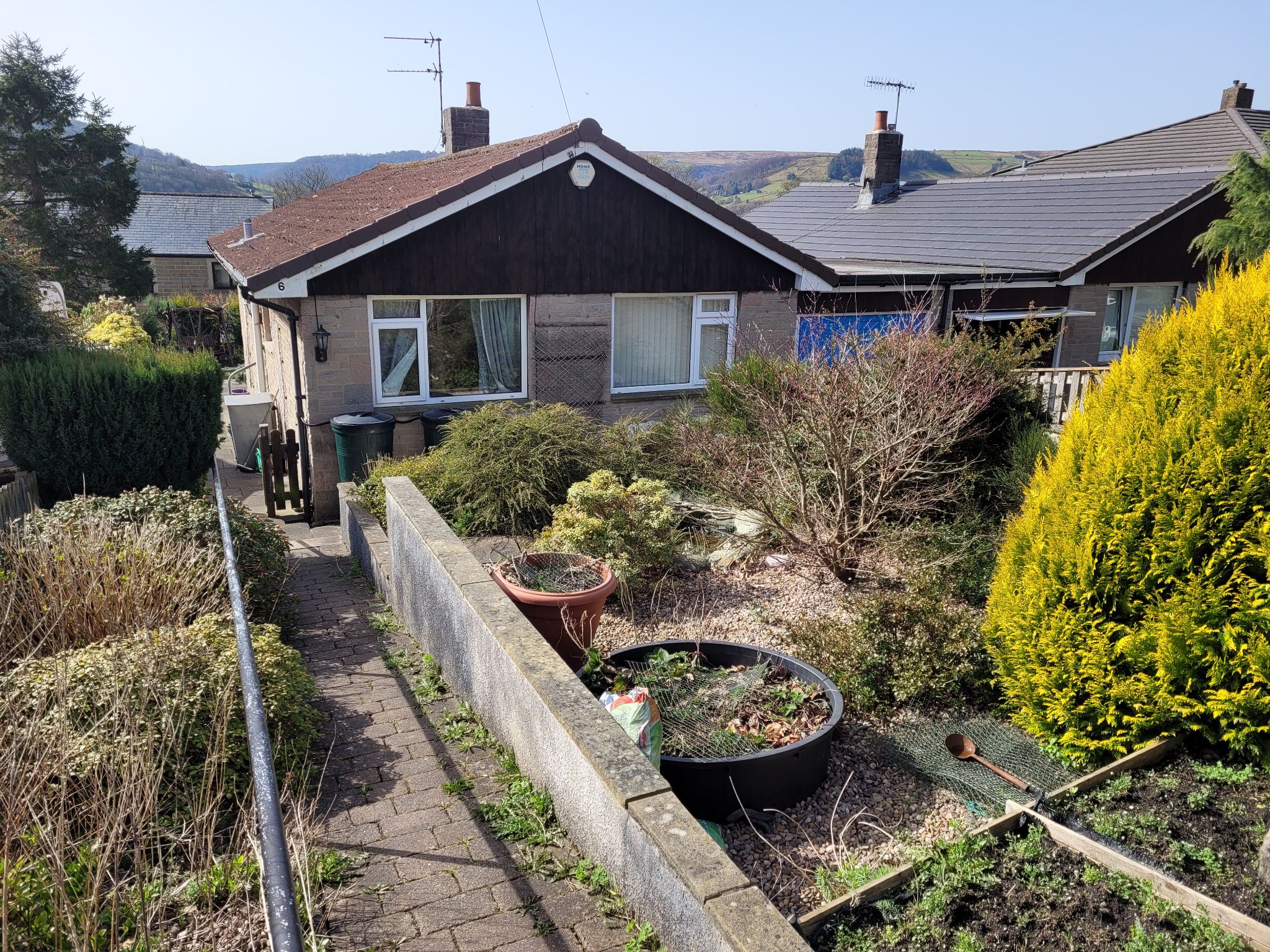2 bedroom link detached bungalow SSTC in Mytholmroyd - Photograph 3