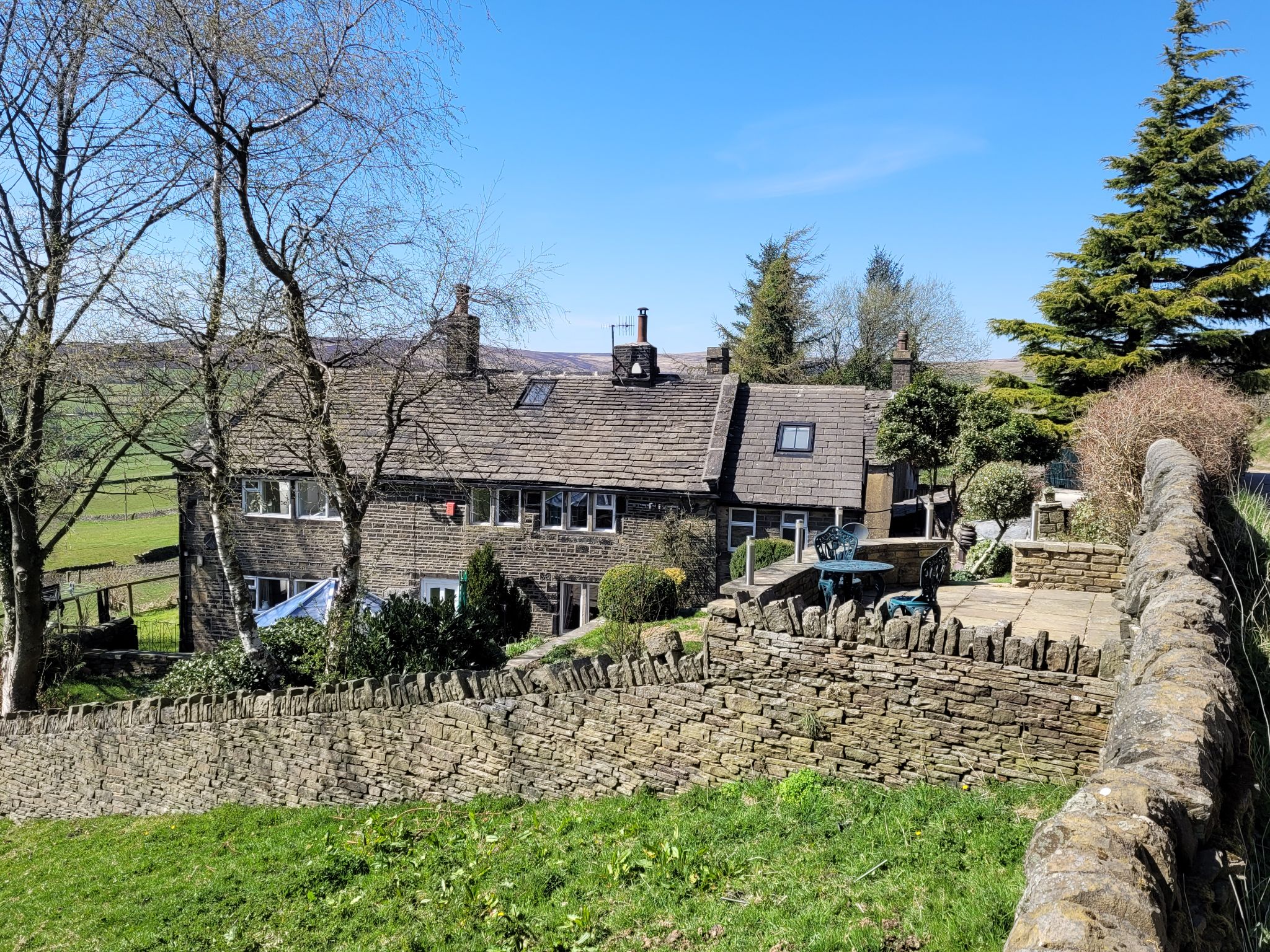 4 bedroom semi-detached house For Sale in Luddenden, Halifax - Photograph 1
