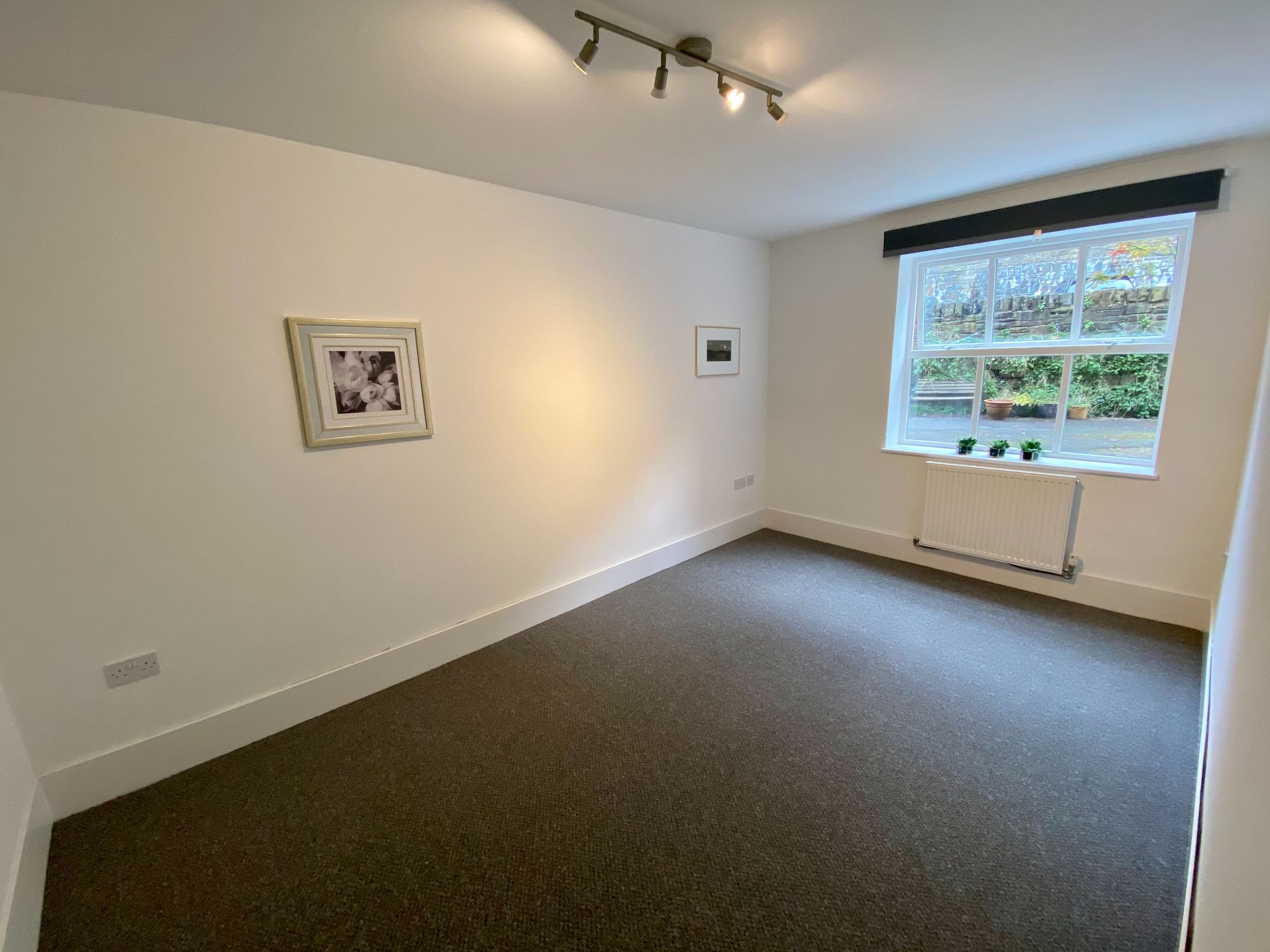 2 bedroom apartment flat/apartment Let Agreed in Hebden Bridge - Photograph 9