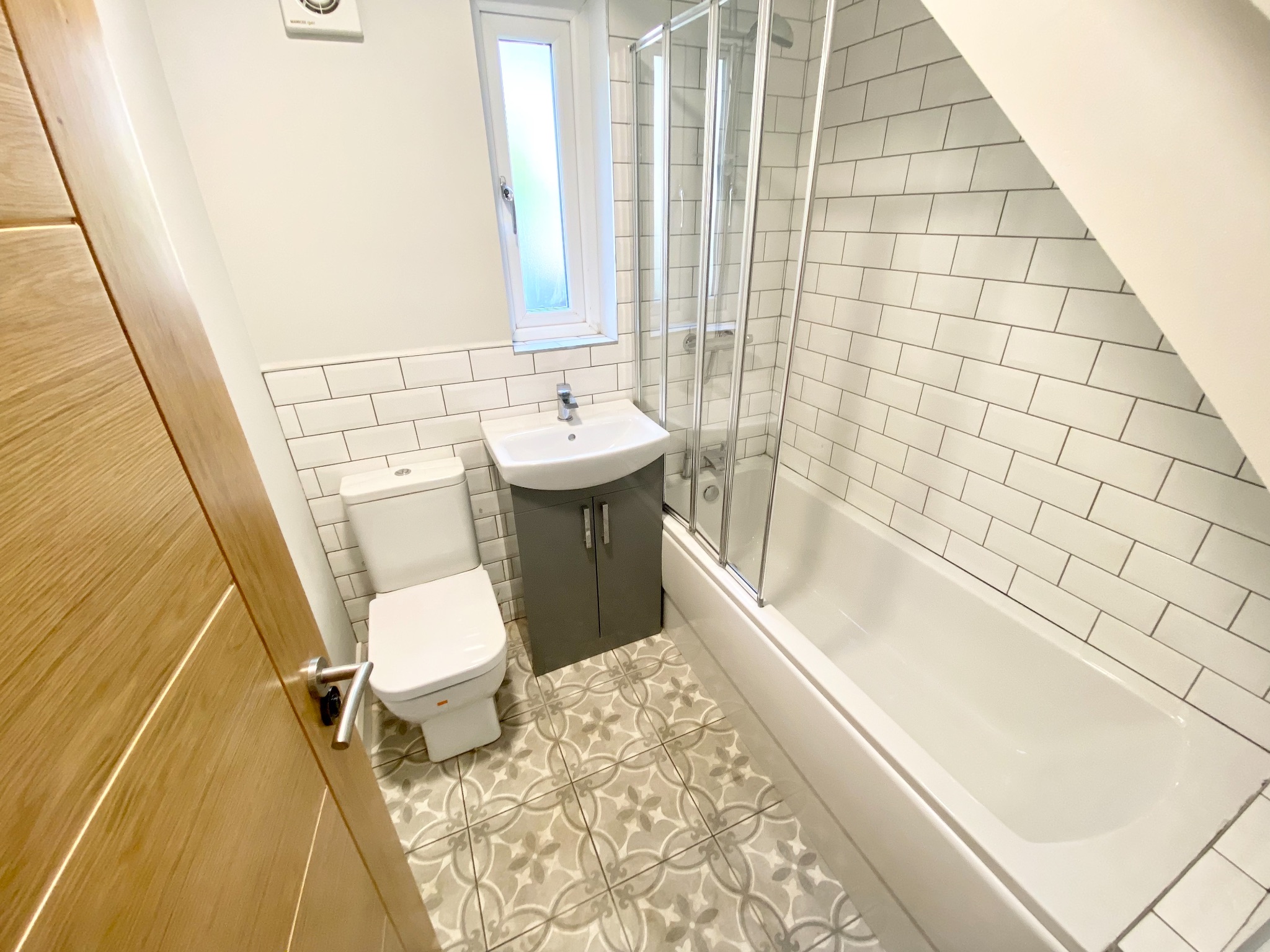 3 bedroom semi-detached house Let Agreed in Hebden Bridge - Photograph 22