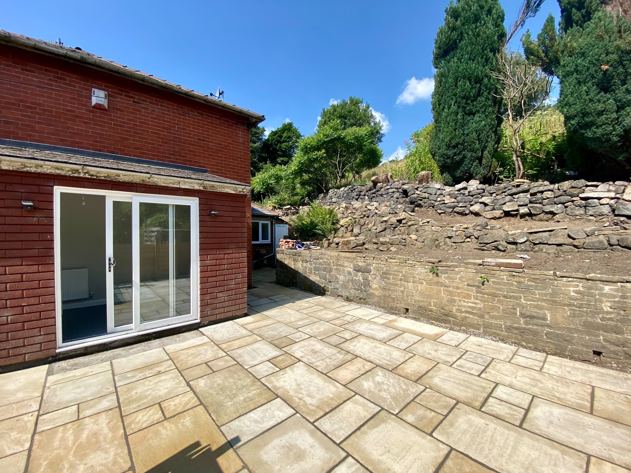 3 bedroom semi-detached house Let Agreed in Hebden Bridge - Photograph 28