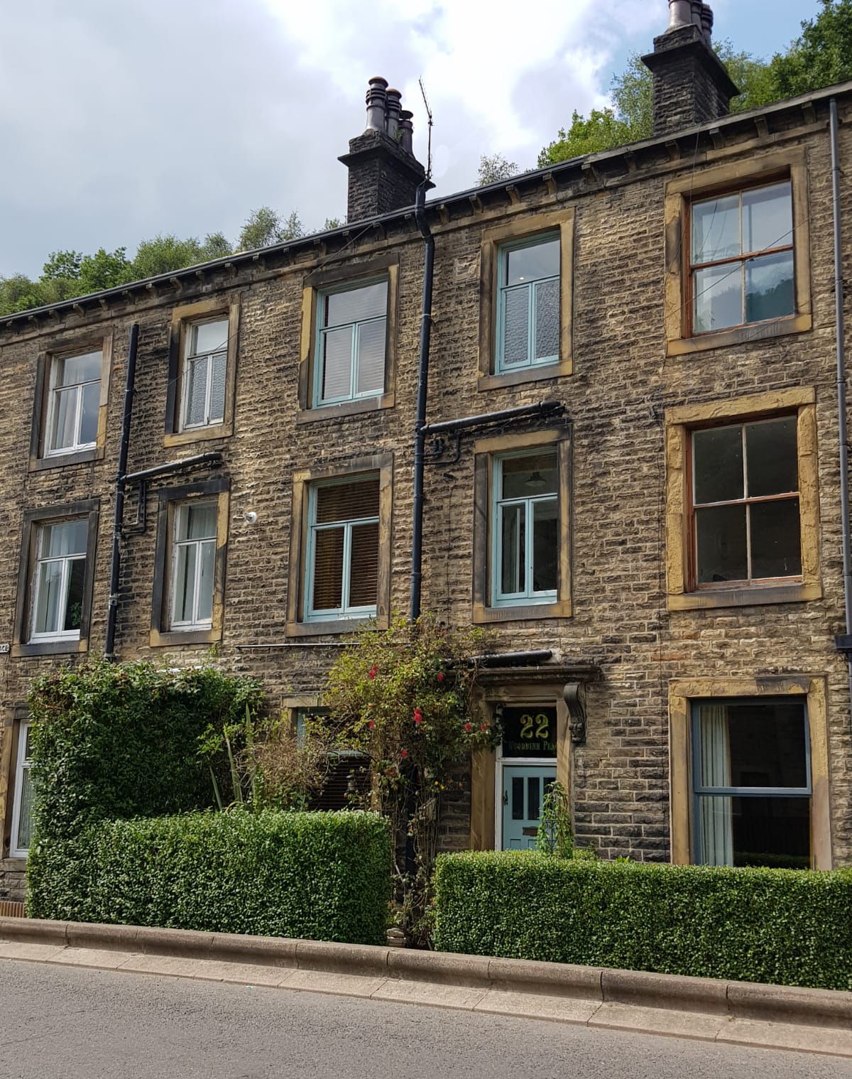 3 bedroom mid terraced house Sale Agreed in Hebden Bridge - Photograph 1