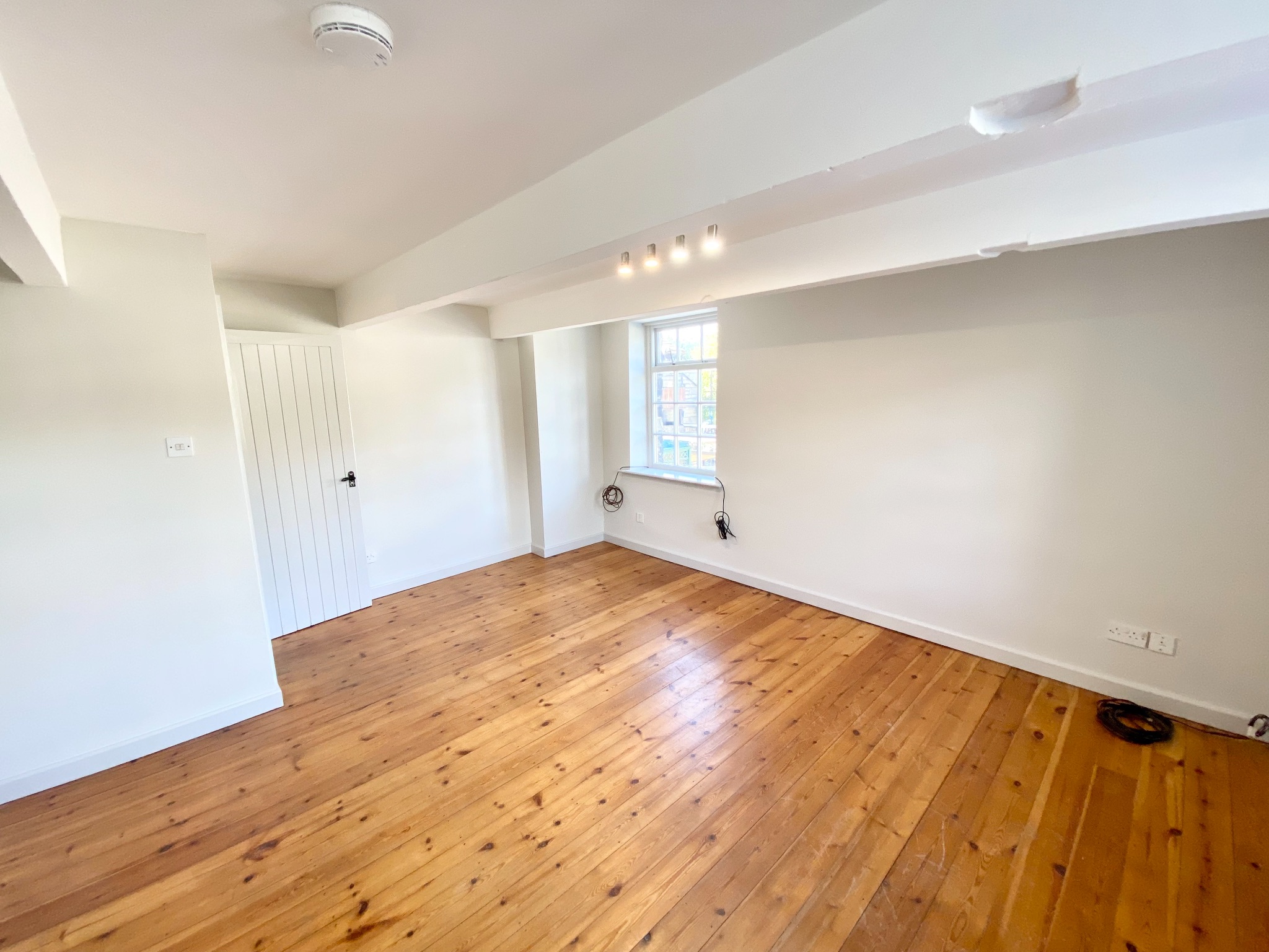 1 bedroom cottage house Let Agreed in Hebden Bridge - Photograph 6