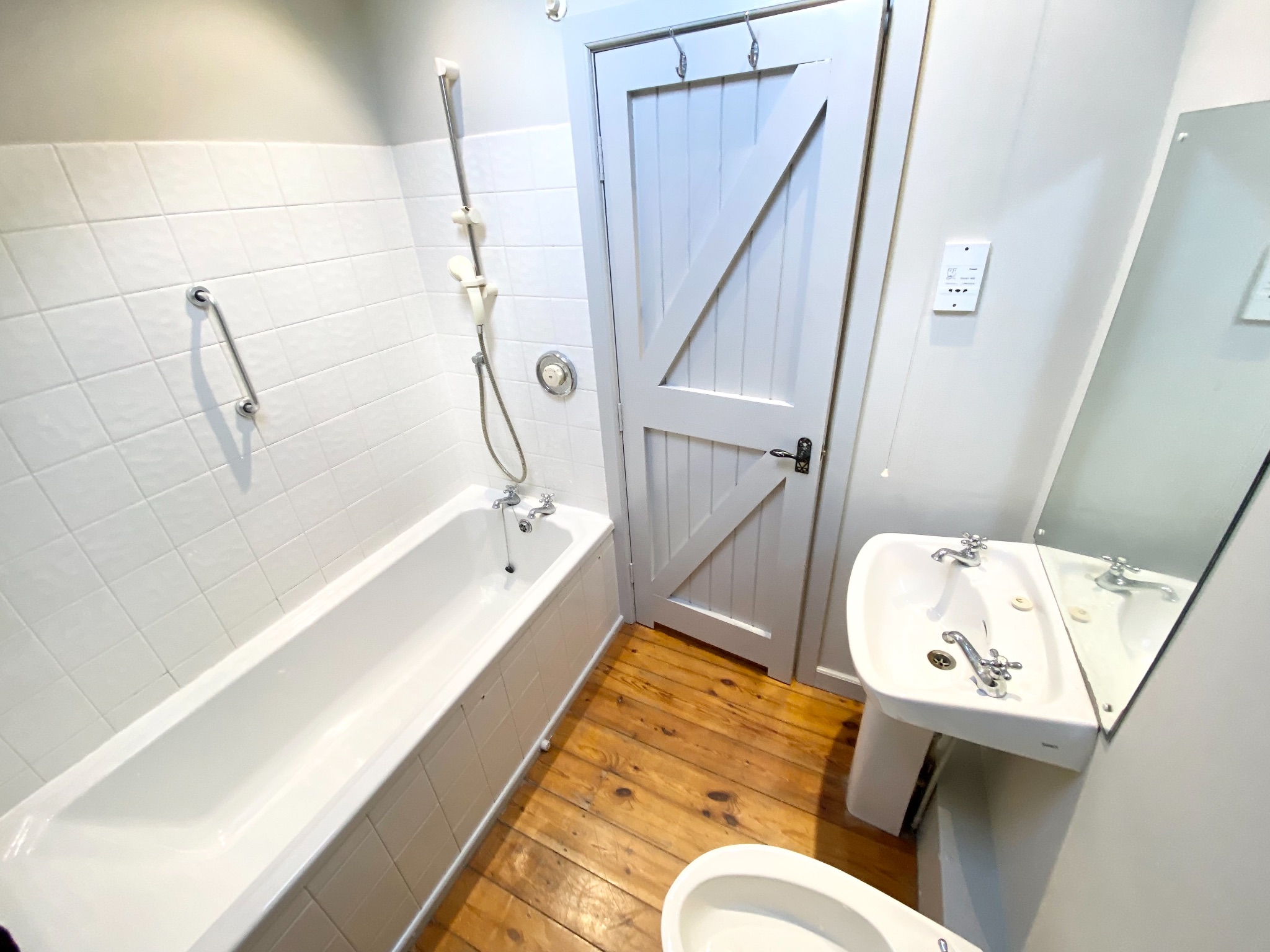 1 bedroom cottage house Let Agreed in Hebden Bridge - Photograph 8