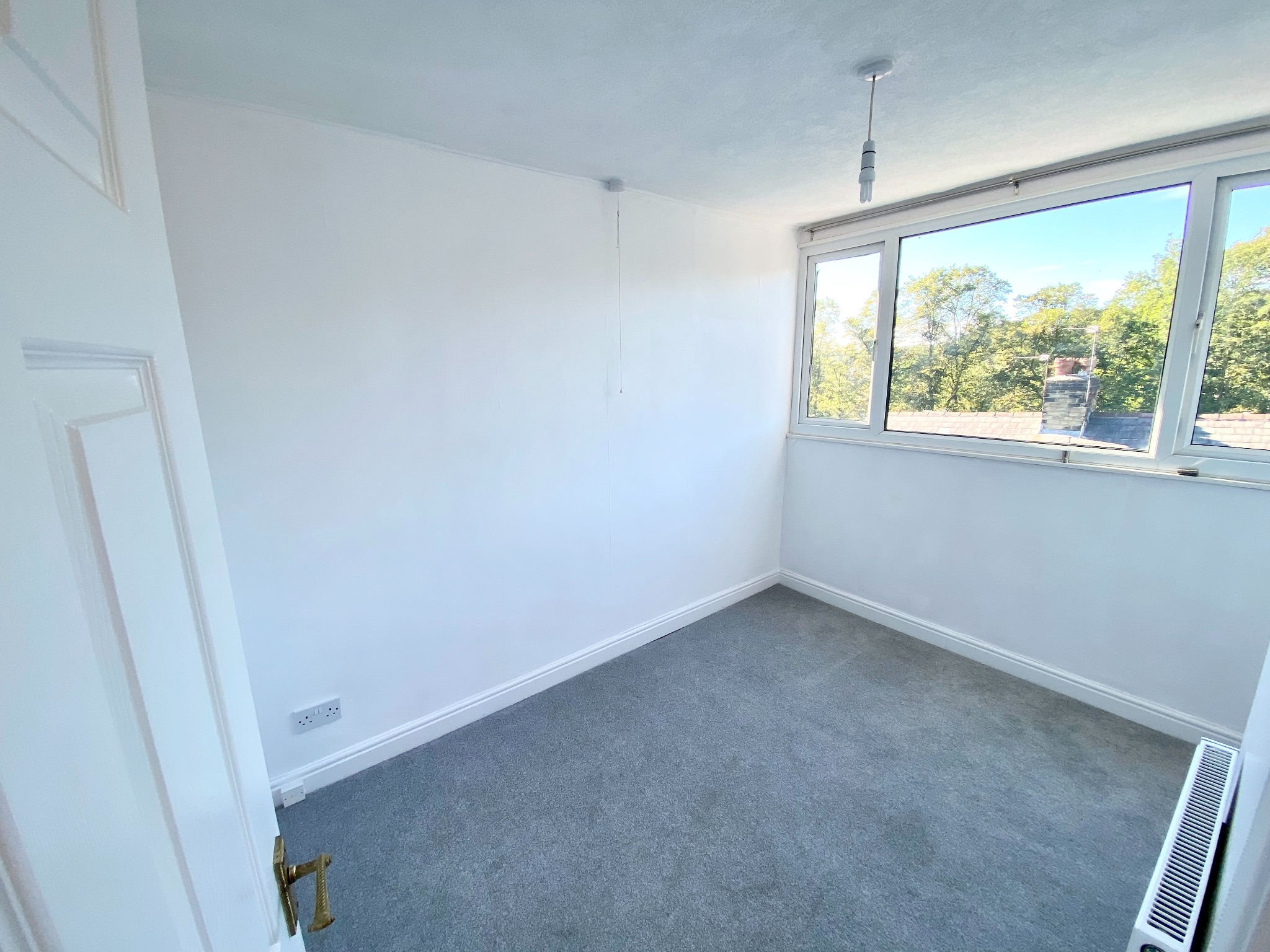 3 bedroom mid terraced house Let Agreed in Sowerby Bridge - Photograph 17