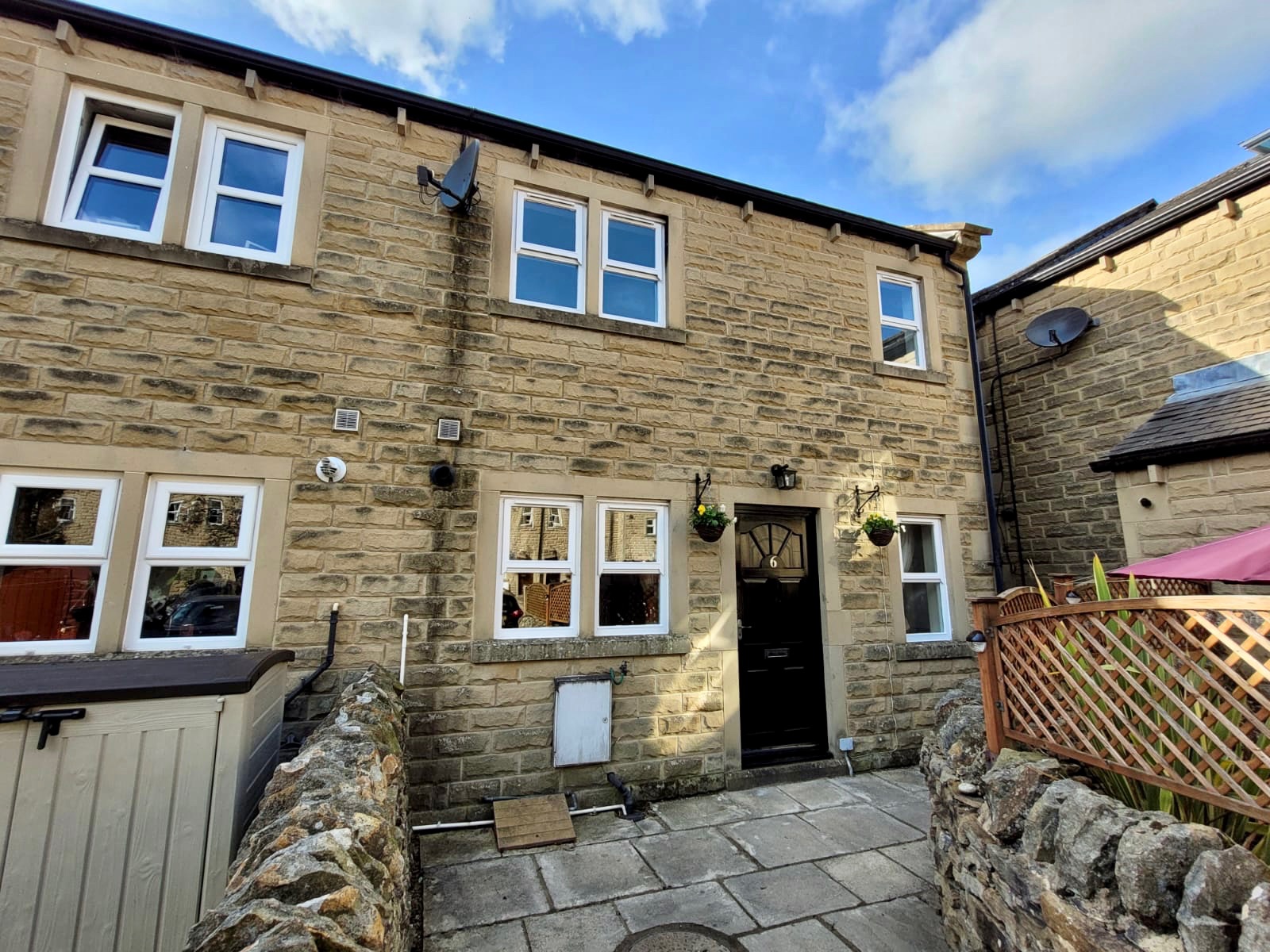 3 bedroom semi-detached house Let Agreed in Luddenden - Photograph 26