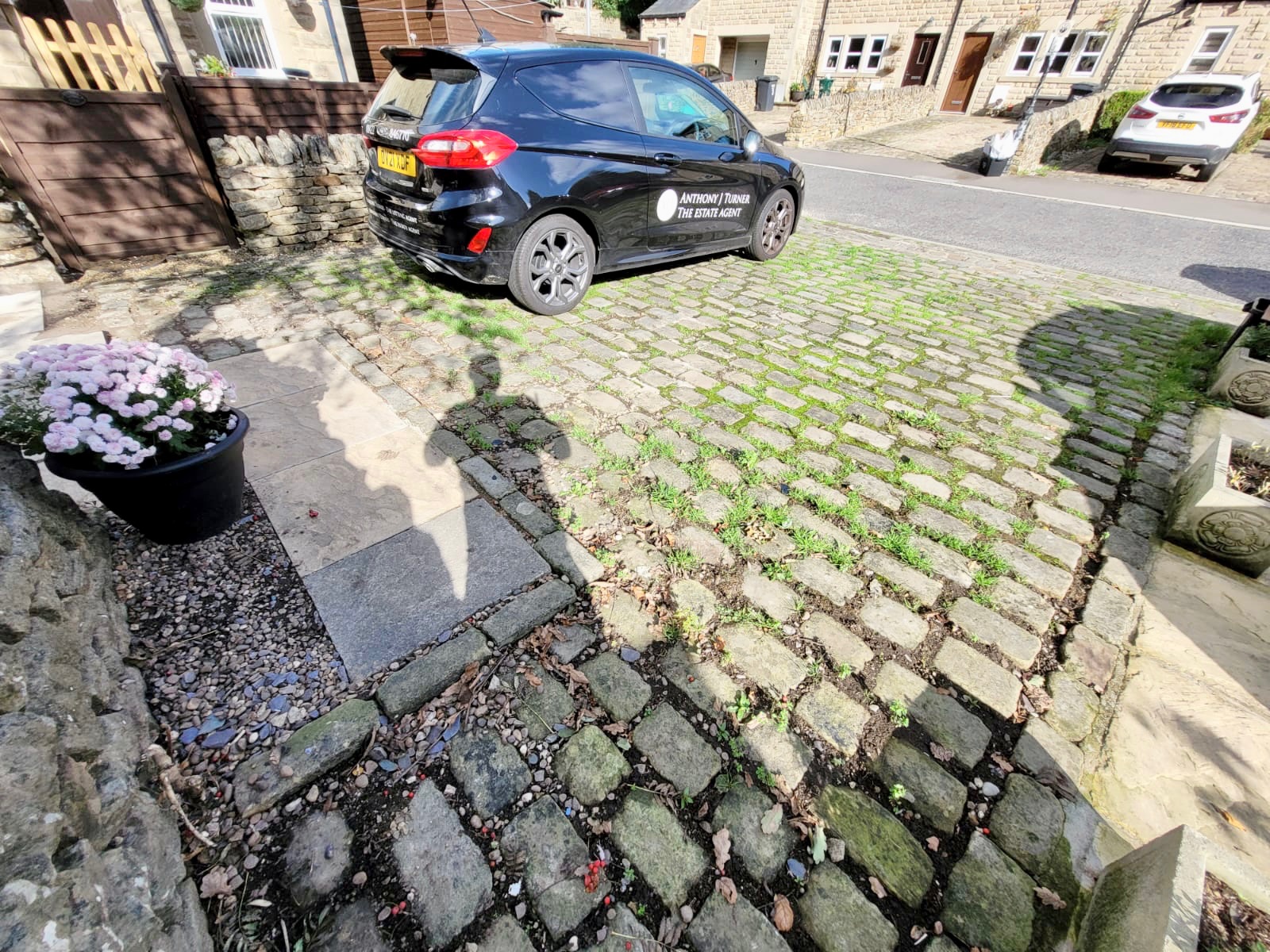 3 bedroom semi-detached house Let Agreed in Luddenden - Photograph 25