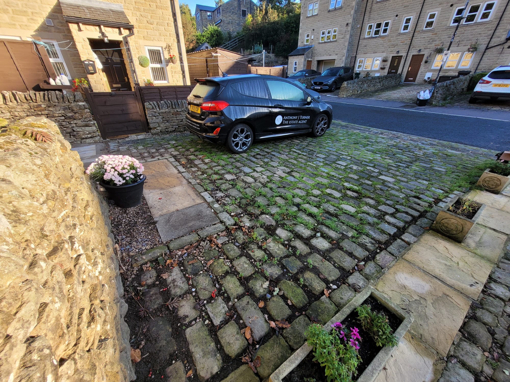 3 bedroom semi-detached house Let Agreed in Luddenden - Photograph 30