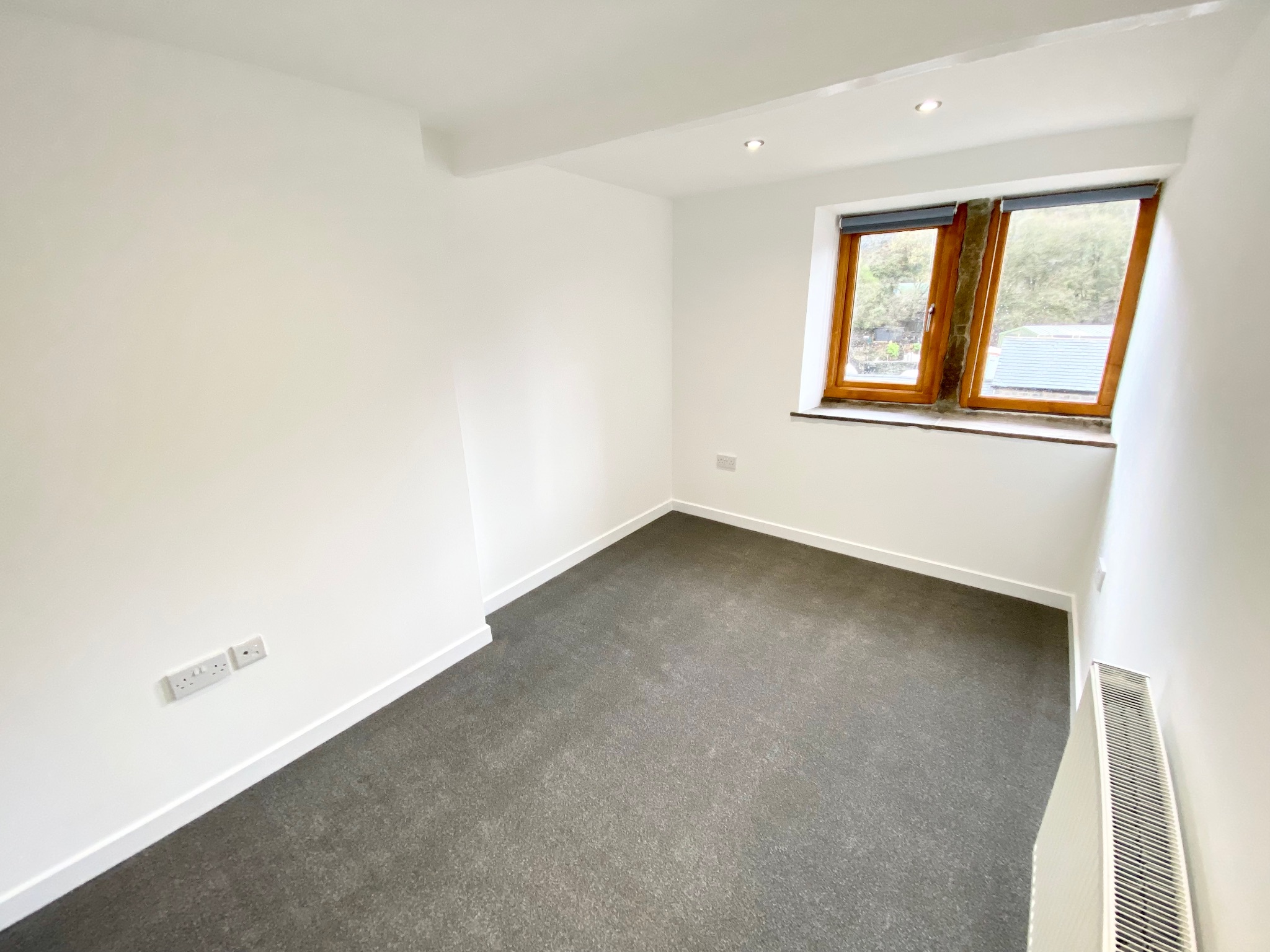 3 bedroom mid terraced house Let Agreed in Hebden Bridge - Photograph 14