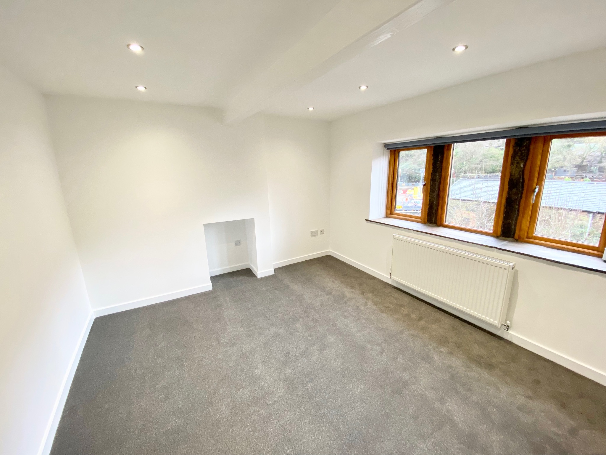 3 bedroom mid terraced house Let Agreed in Hebden Bridge - Photograph 7