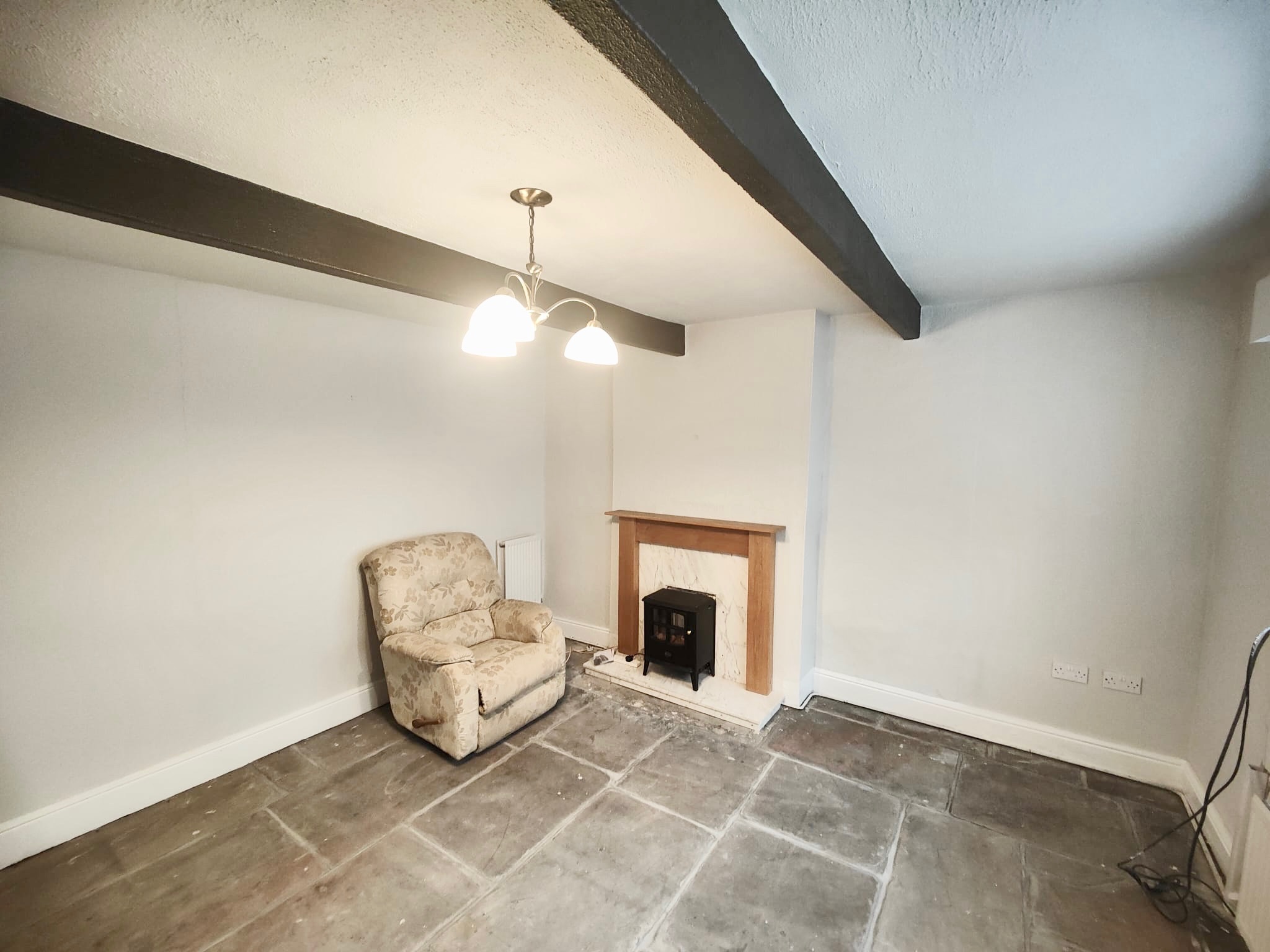 1 bedroom mid terraced house To Let in Hebden Bridge - Photograph 1