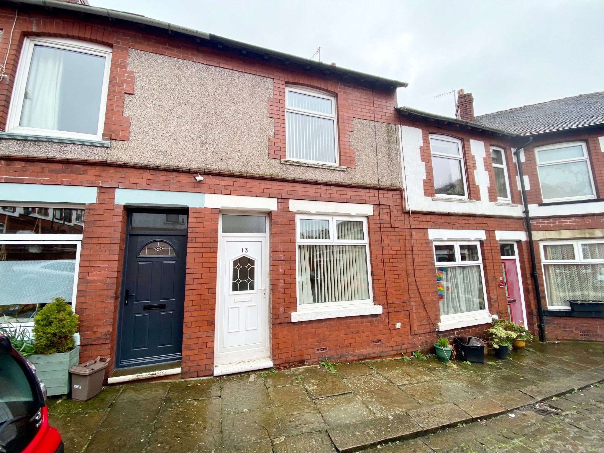 2 bedroom mid terraced house SSTC in Todmorden - Photograph 1