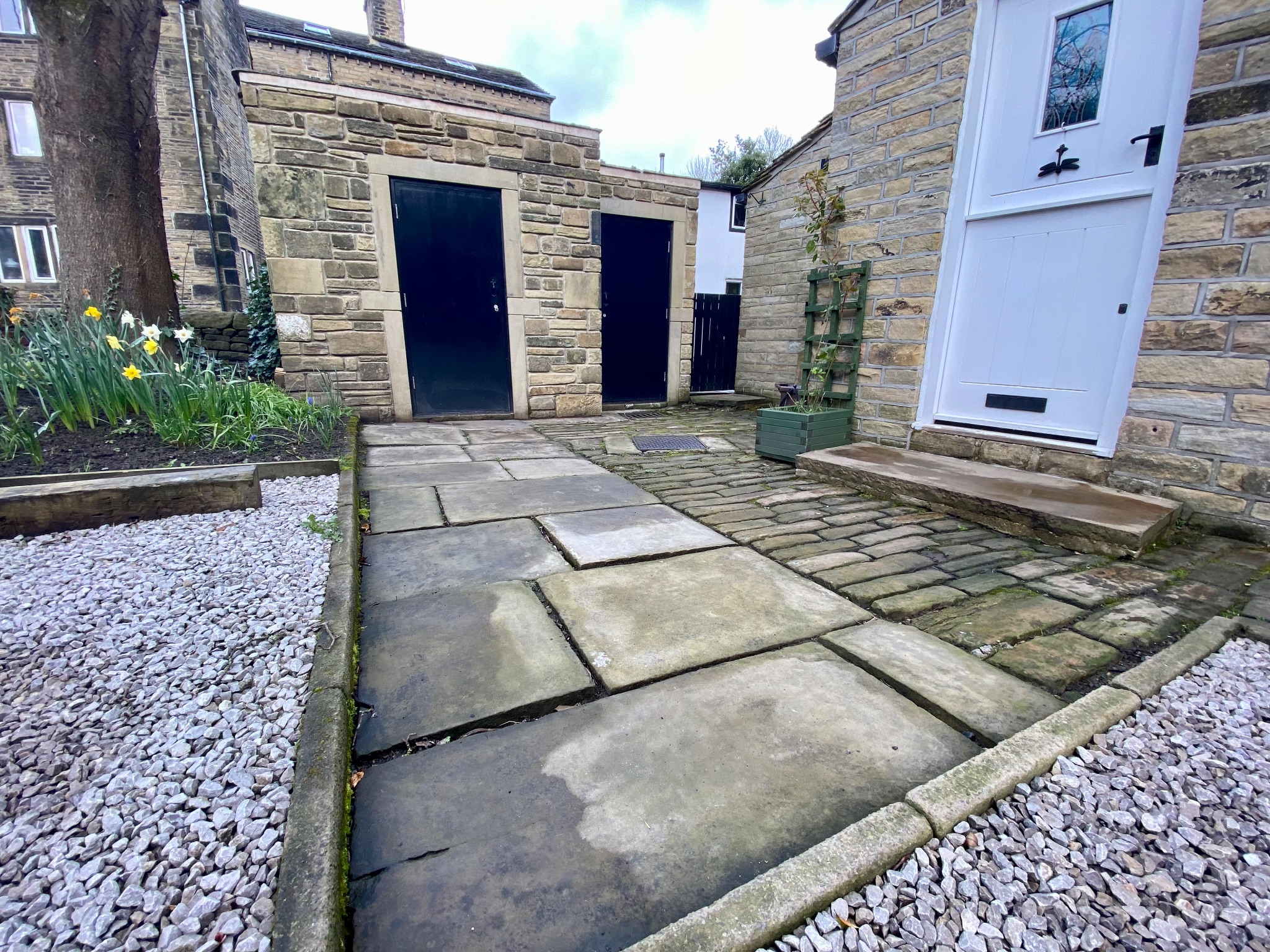 2 bedroom semi-detached house Let Agreed in Luddenden - Photograph 6