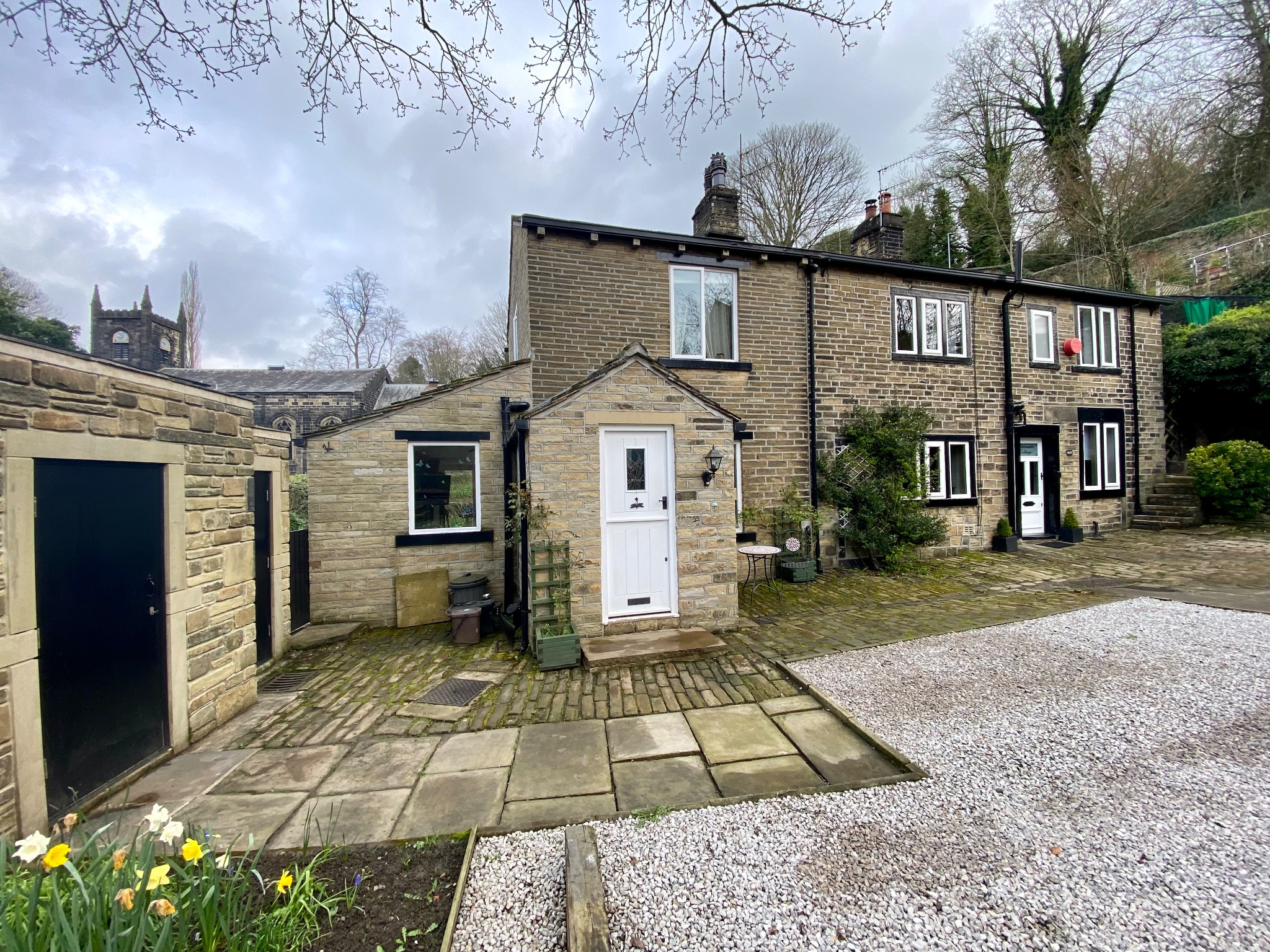2 bedroom semi-detached house Let Agreed in Luddenden - Photograph 2