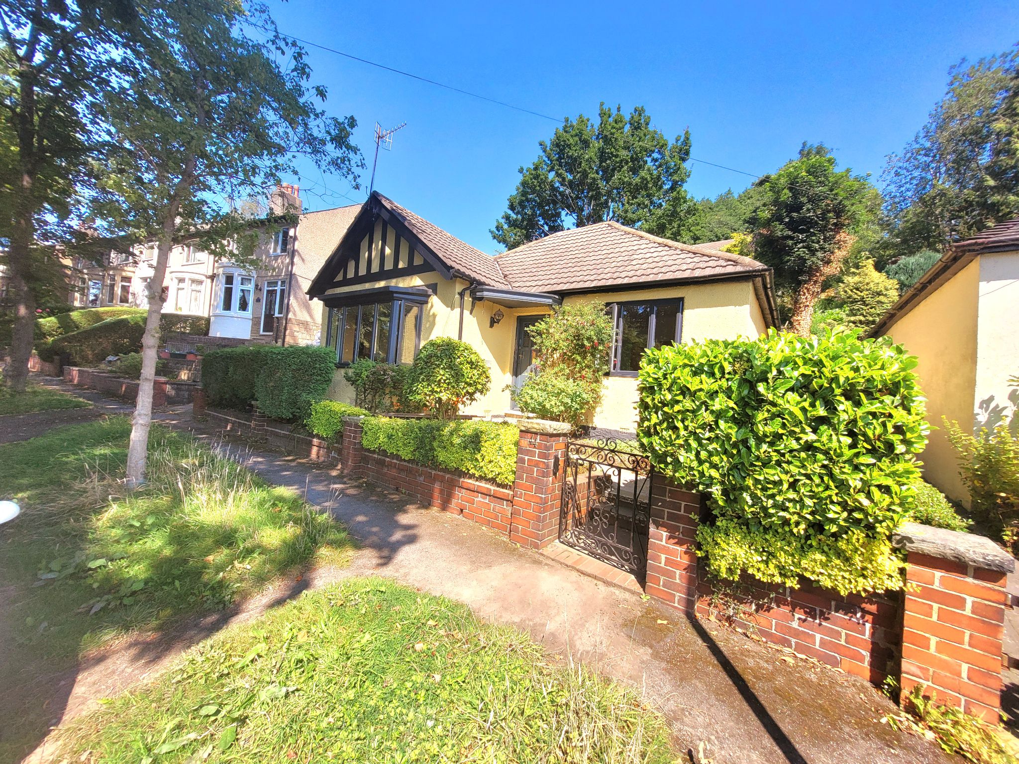 2 bedroom detached bungalow For Sale in Todmorden - Photograph 1