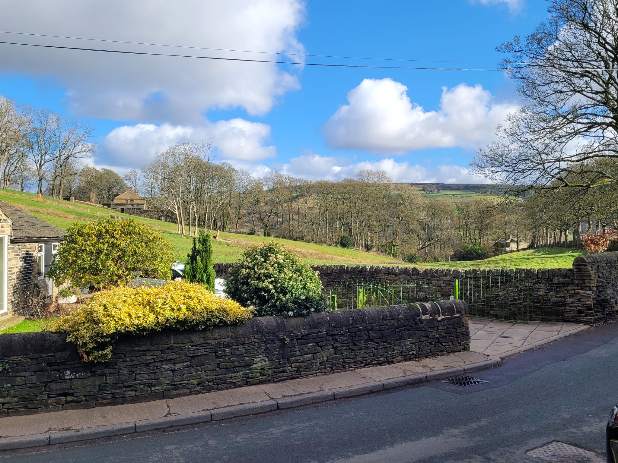 Lane Ends, Midgley, HX2 6TU 2 bedroom cottage house For Sale in