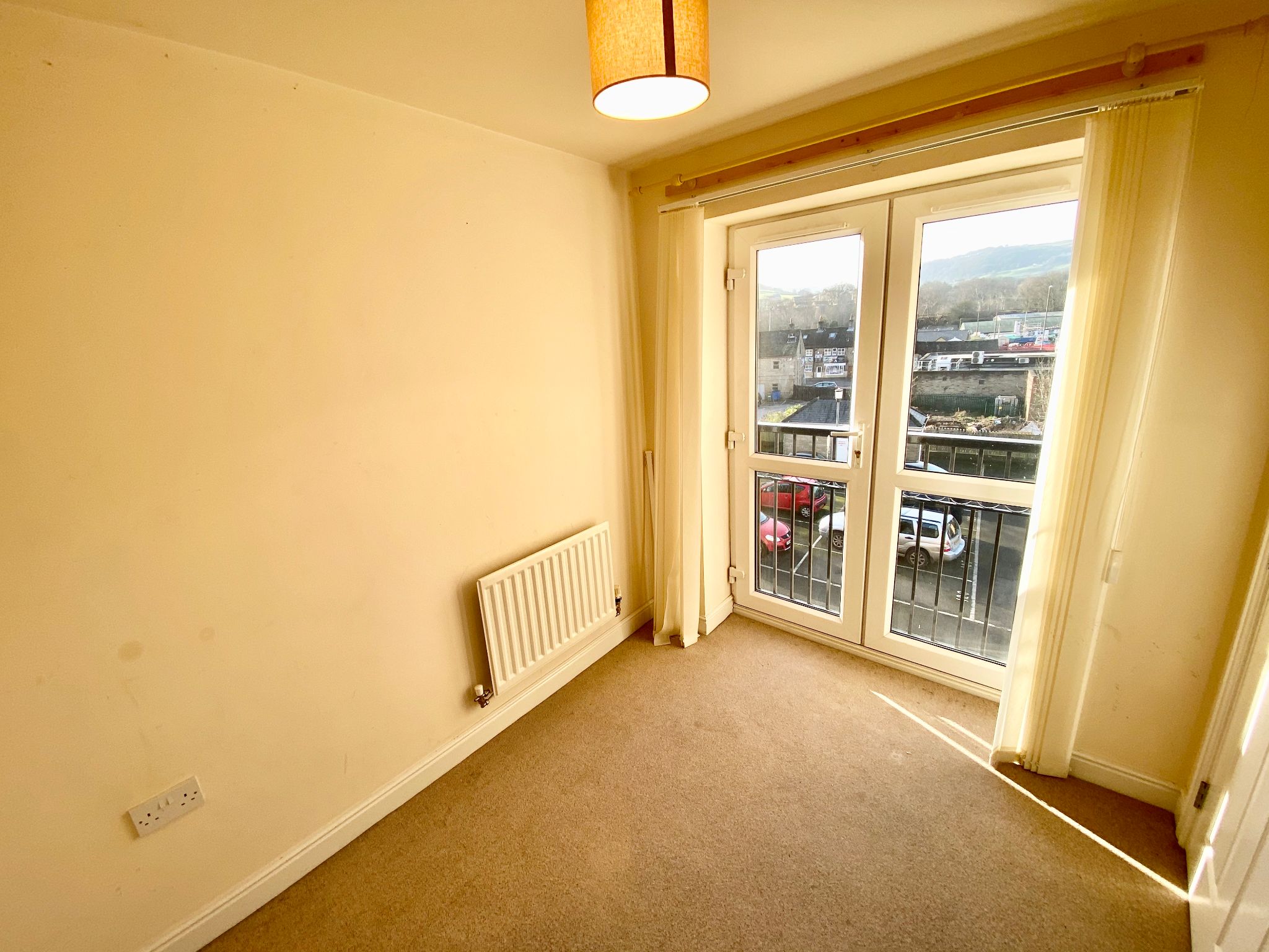 Longfellow Court, Mytholmroyd, HX7 5LG 3 bedroom apartment flat