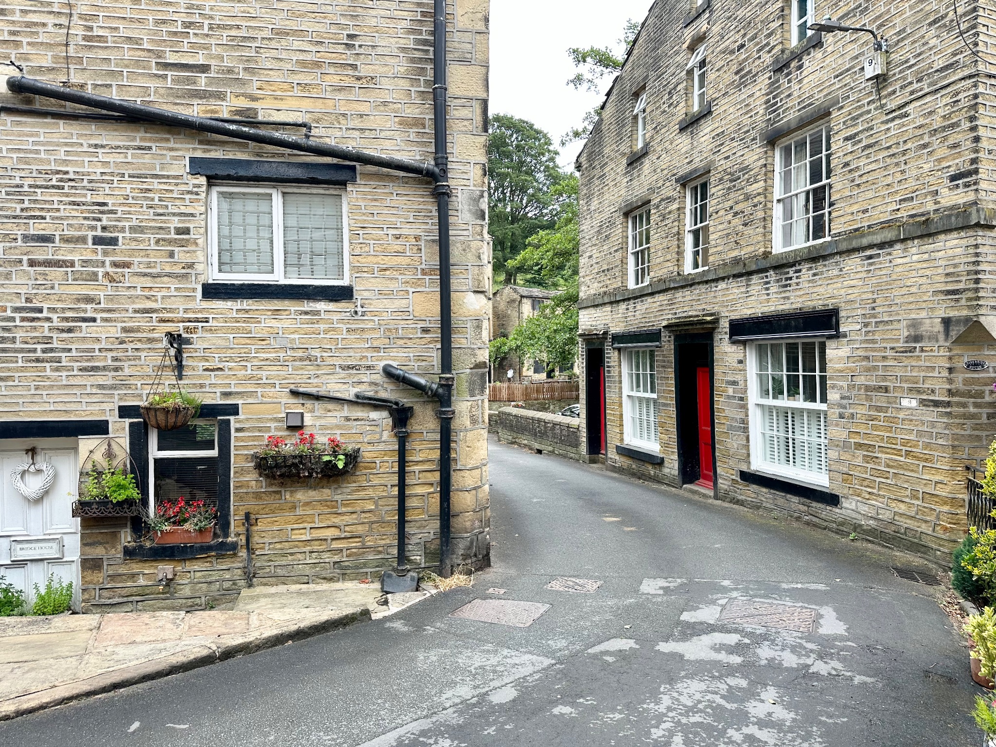 2 bedroom semi-detached house To Let in Luddenden - Photograph 24.