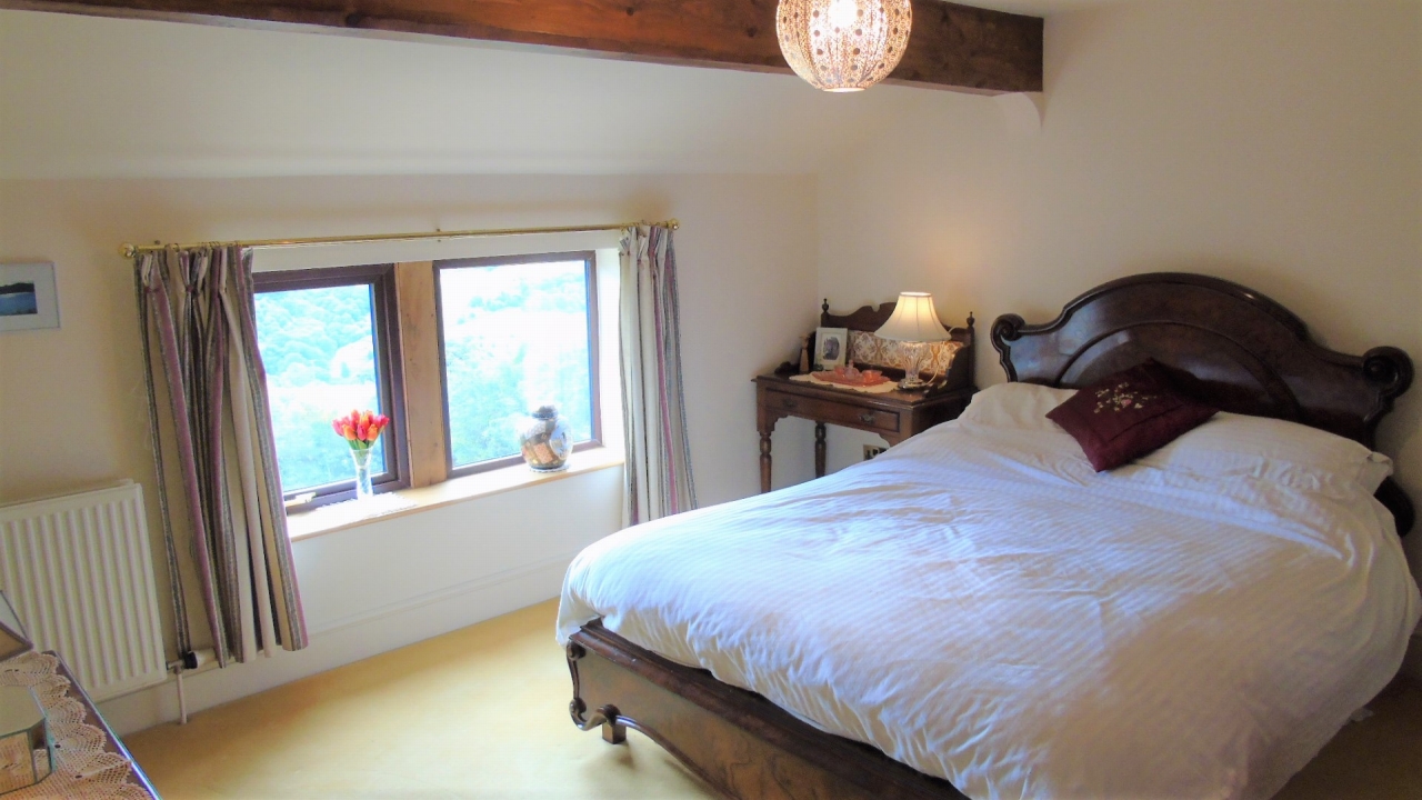 4 bedroom detached house Sale Agreed in Halifax - 16