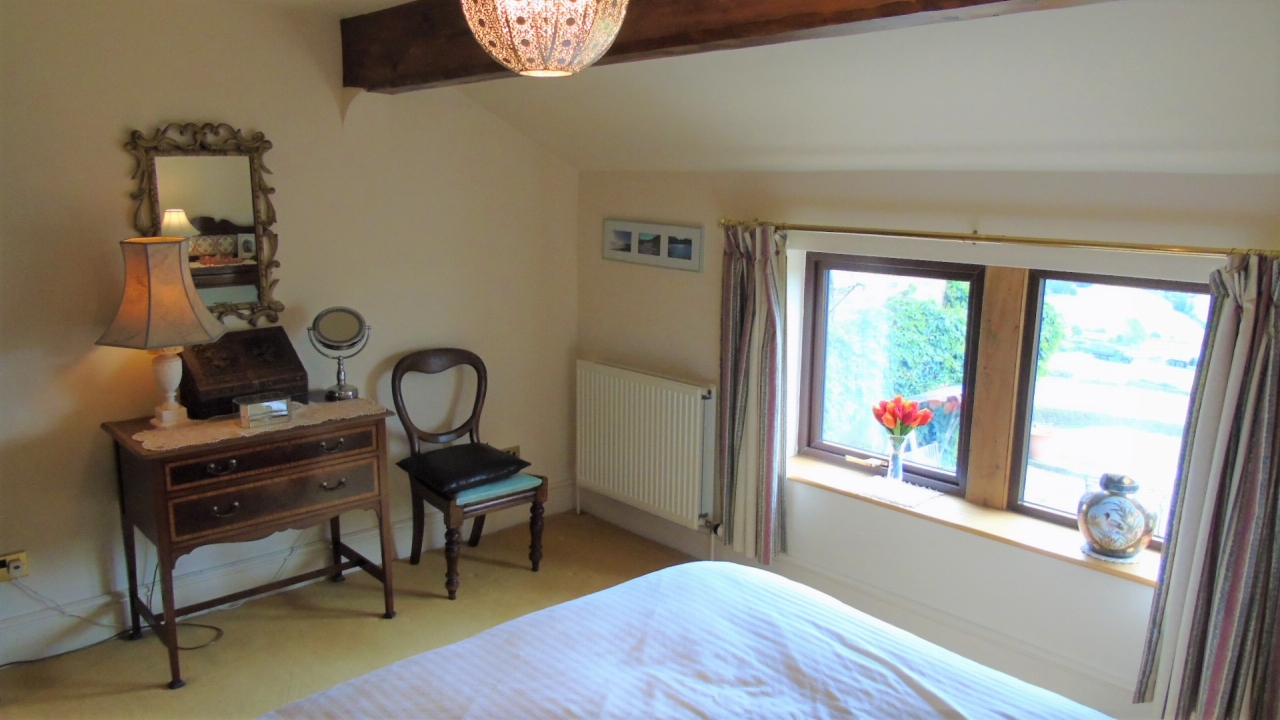 4 bedroom detached house Sale Agreed in Halifax - 17