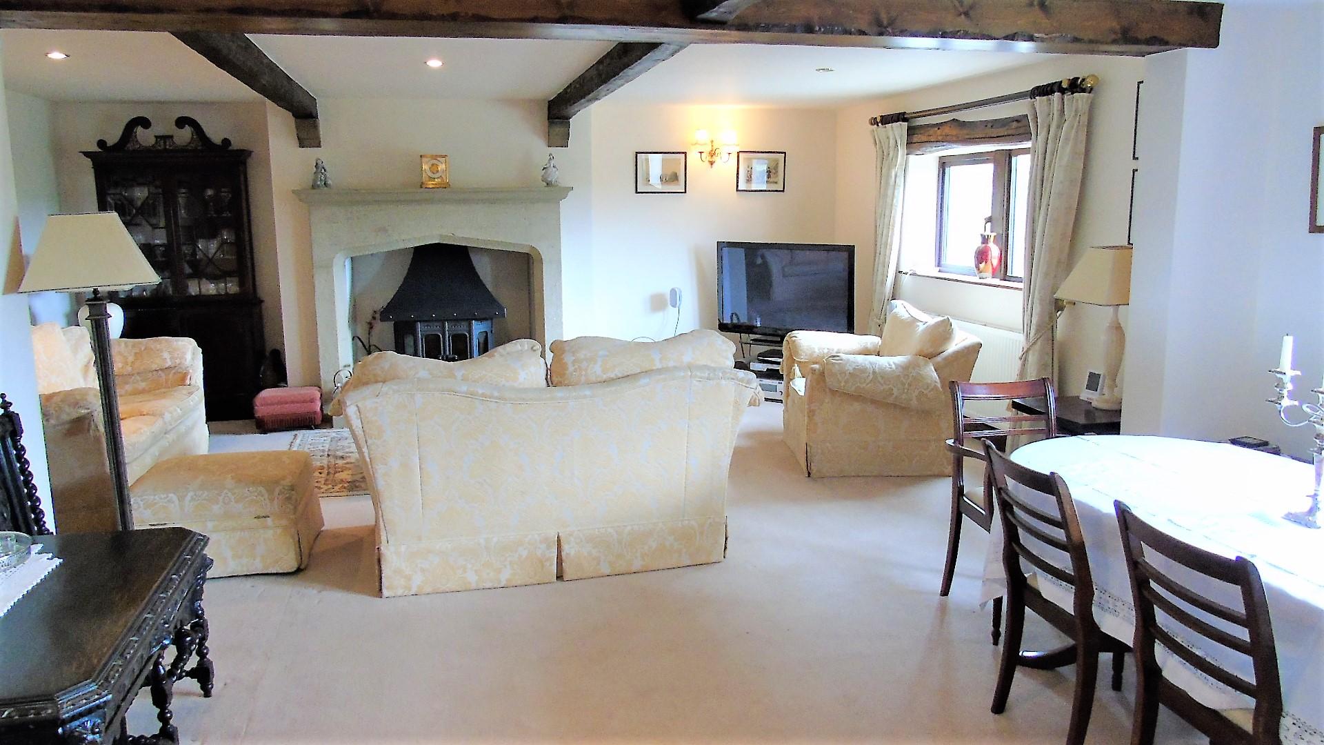 4 bedroom detached house Sale Agreed in Halifax - 10