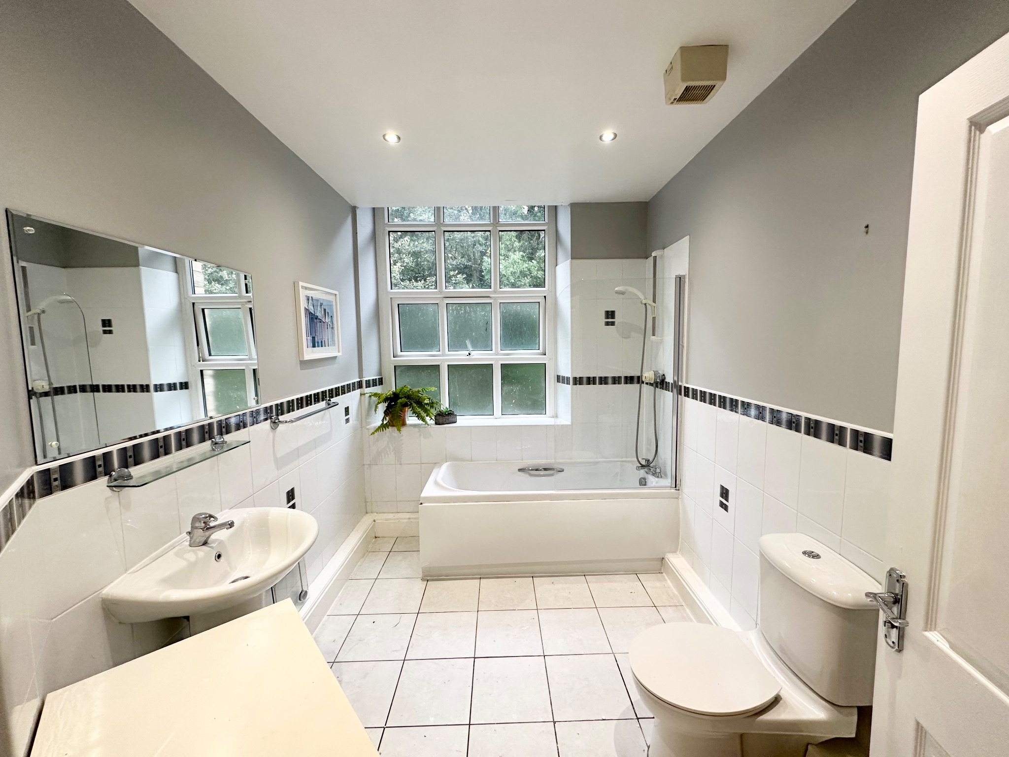 2 bedroom apartment flat/apartment To Let in Ripponden - Photograph 11.