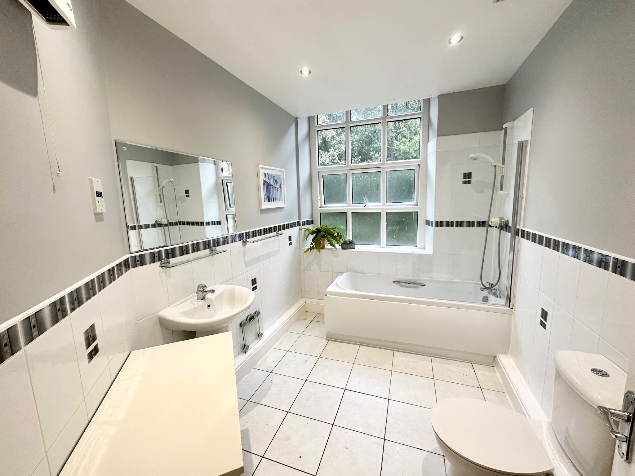 2 bedroom apartment flat/apartment To Let in Ripponden - Photograph 8.