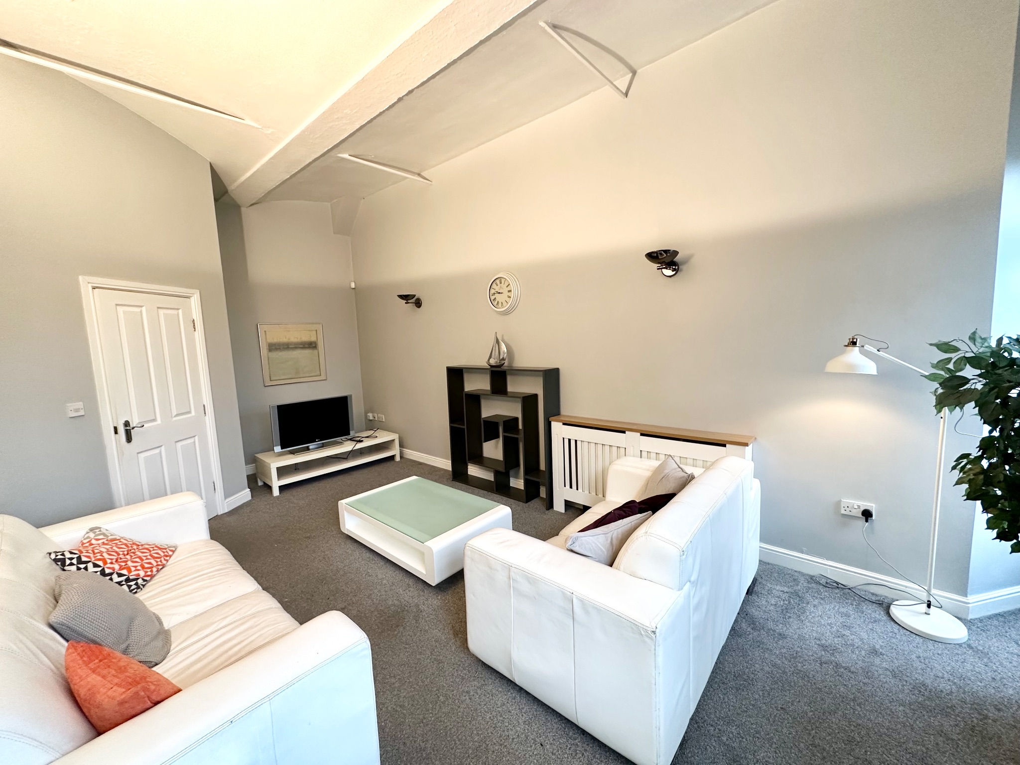 2 bedroom apartment flat/apartment To Let in Ripponden - Photograph 6.