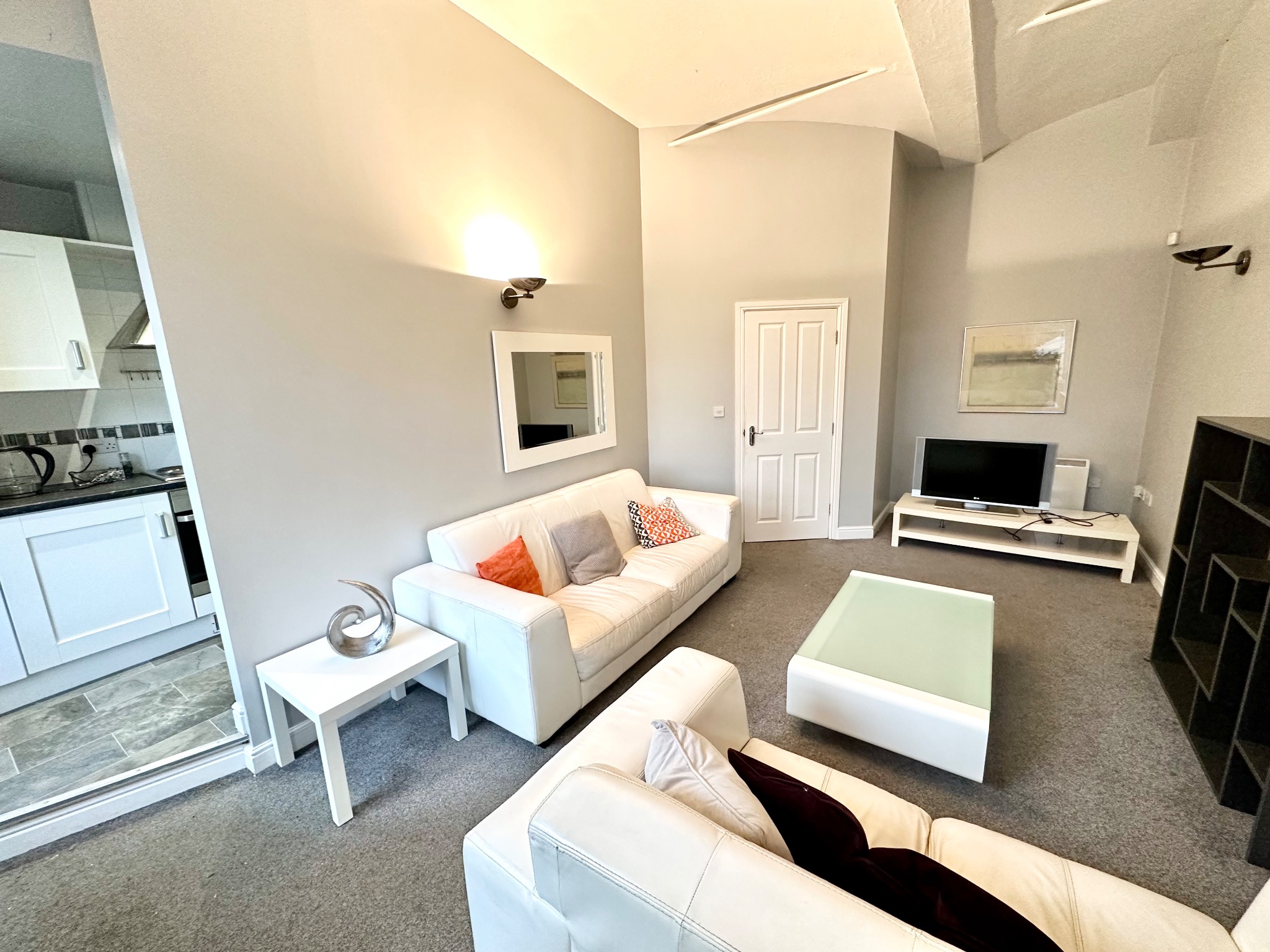 2 bedroom apartment flat/apartment To Let in Ripponden - Photograph 7.